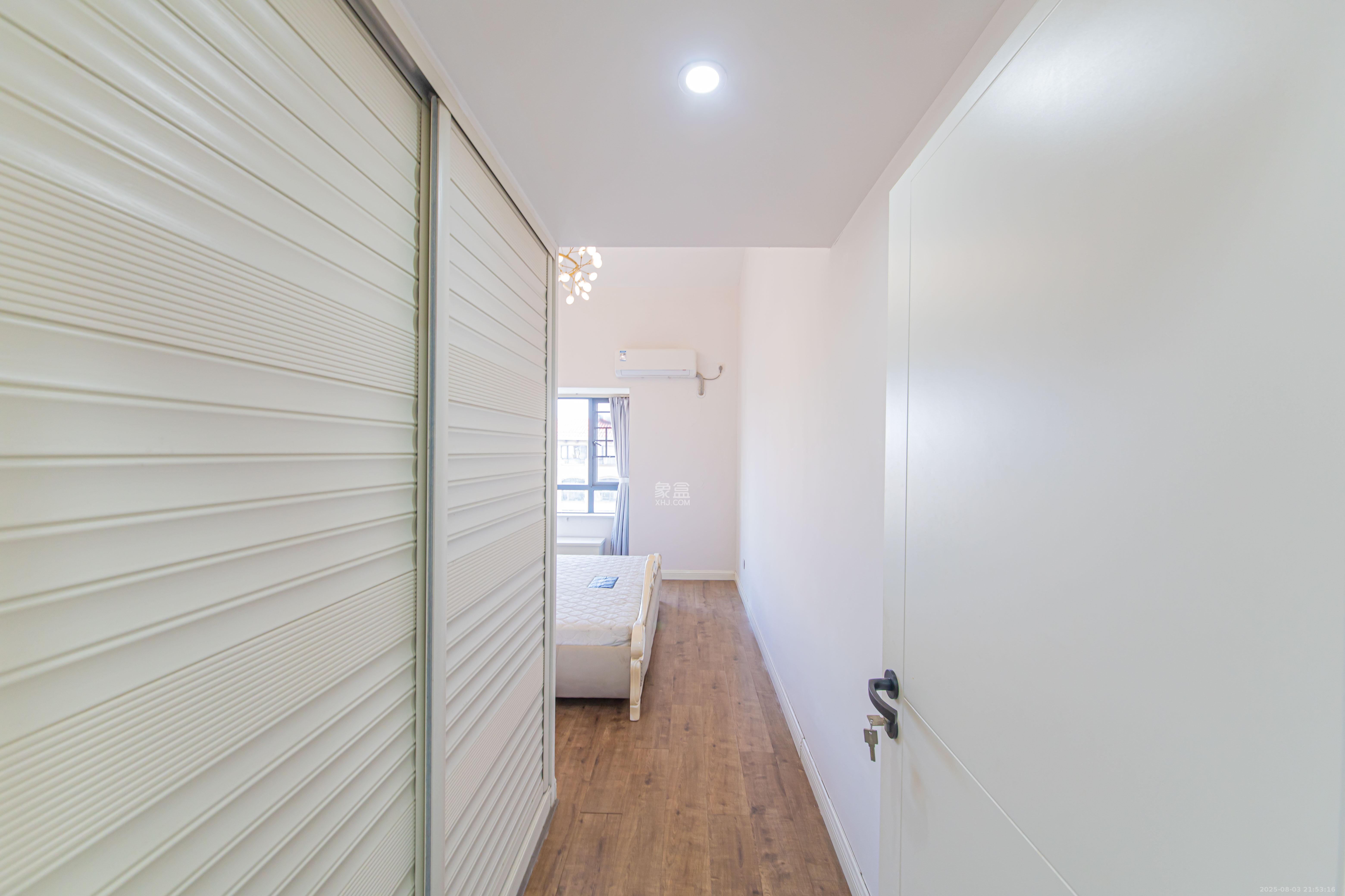 中建芙蓉嘉苑  4室2厅1卫    98.0万 中建芙蓉嘉苑  4室2厅1卫    98.0万卧室