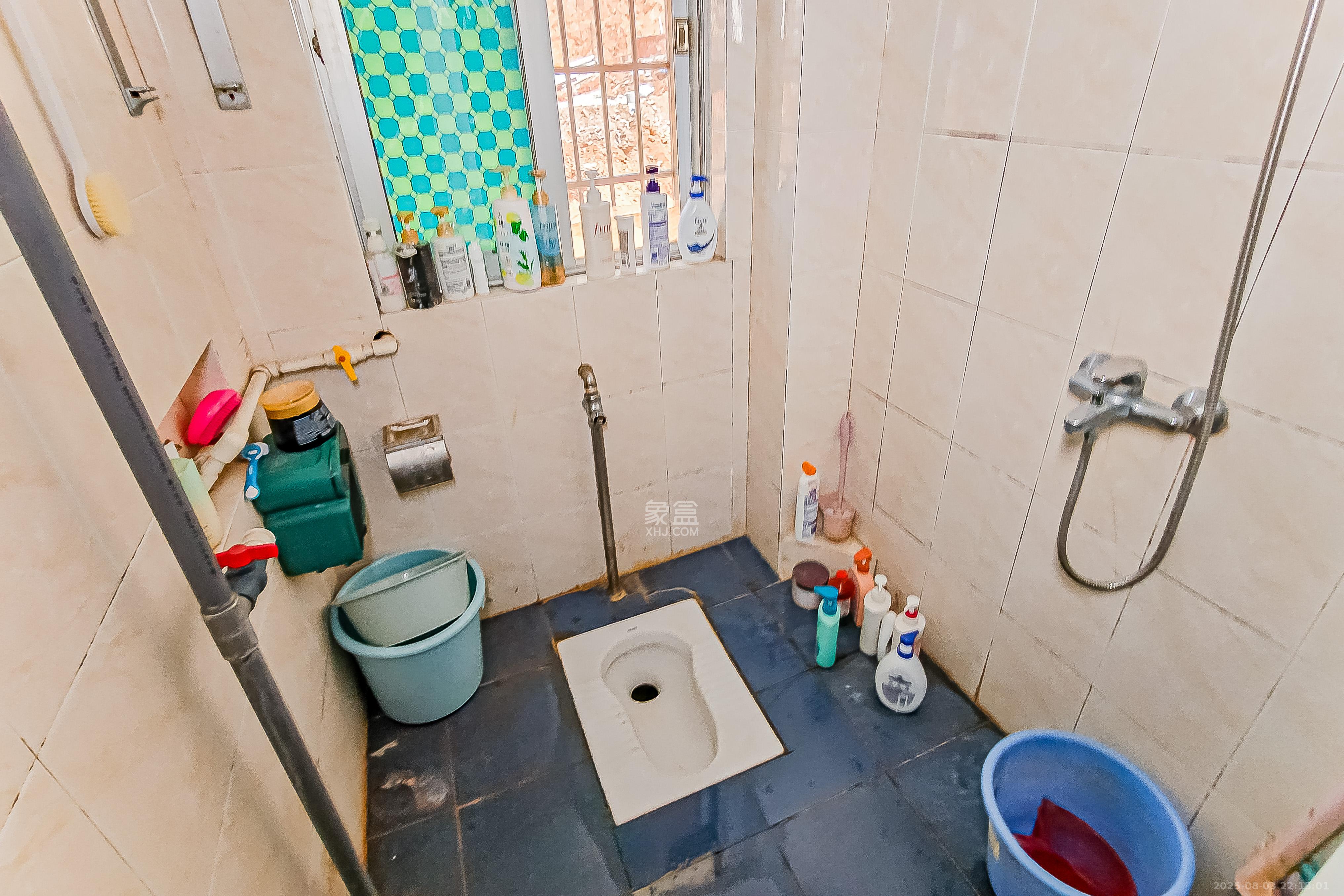 南建公寓 3室2厅1卫 75.0万 南建公寓 3室2厅1卫 75.0万卫生间