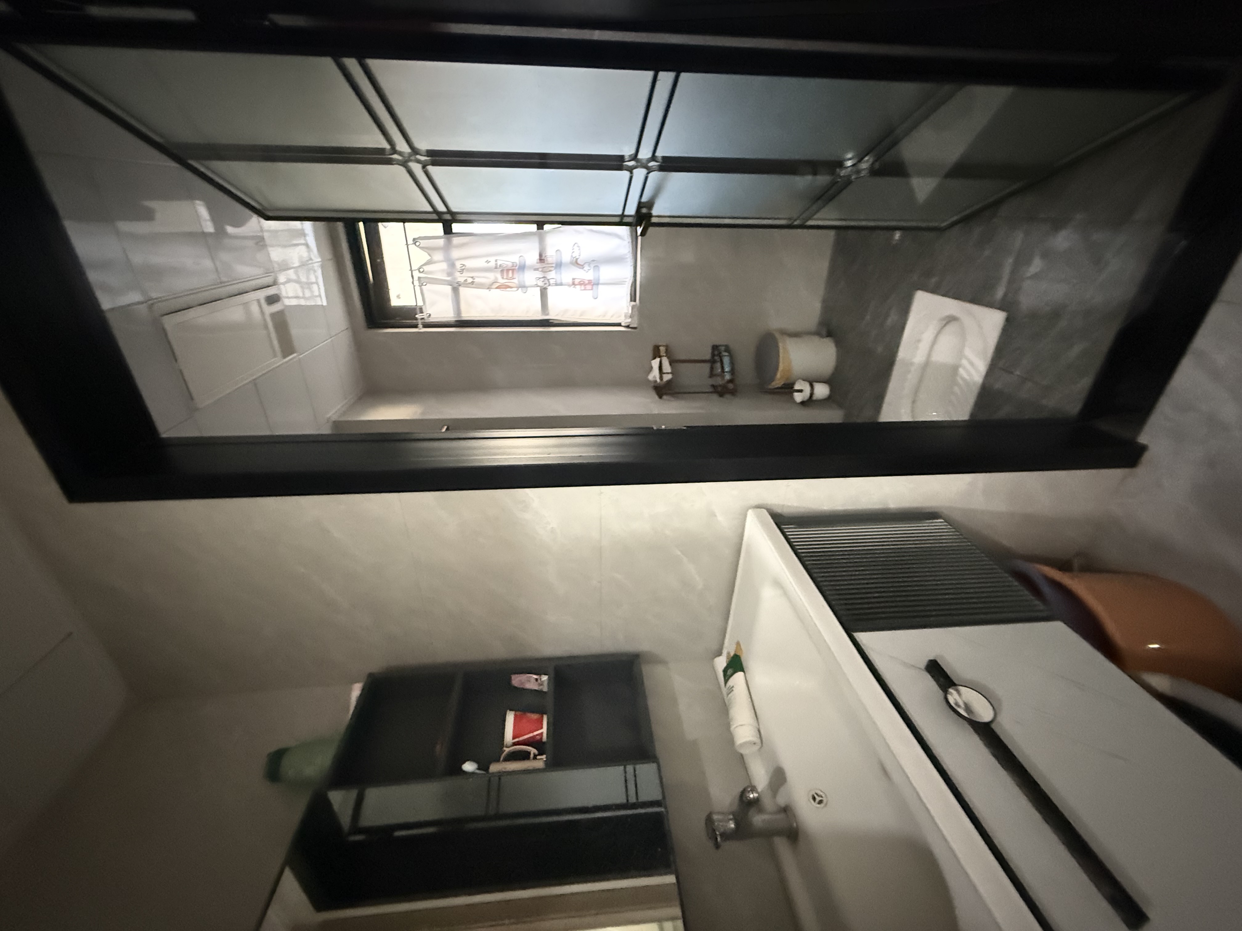 酃湖书院 3室2厅2卫 2500.0元/月 酃湖书院 3室2厅2卫 2500.0元/月室内图