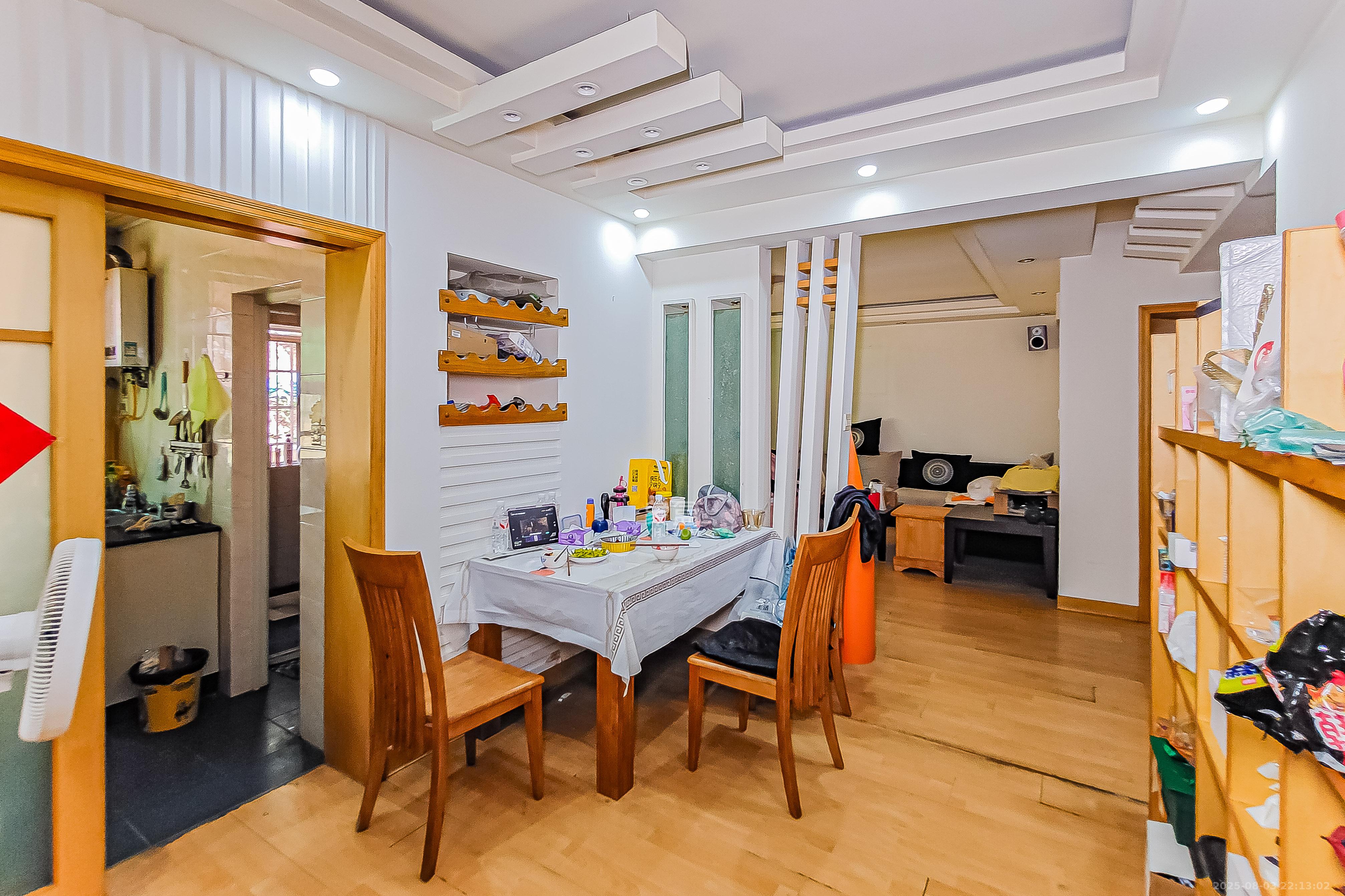 南建公寓 3室2厅1卫 75.0万 南建公寓 3室2厅1卫 75.0万客厅