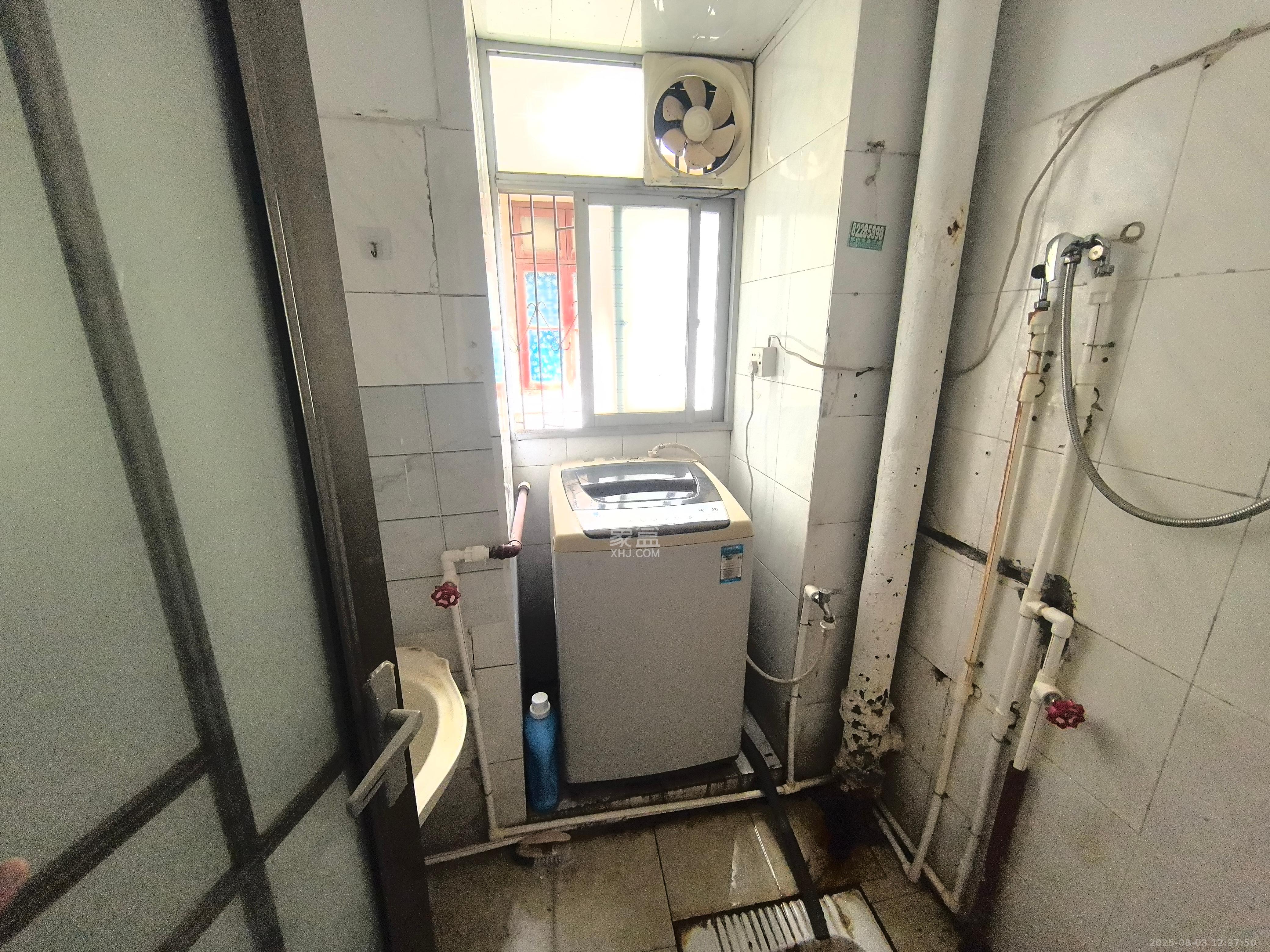 老鸦冲小区 2室1厅1卫 1300.0元/月 老鸦冲小区 2室1厅1卫 1300.0元/月室内图