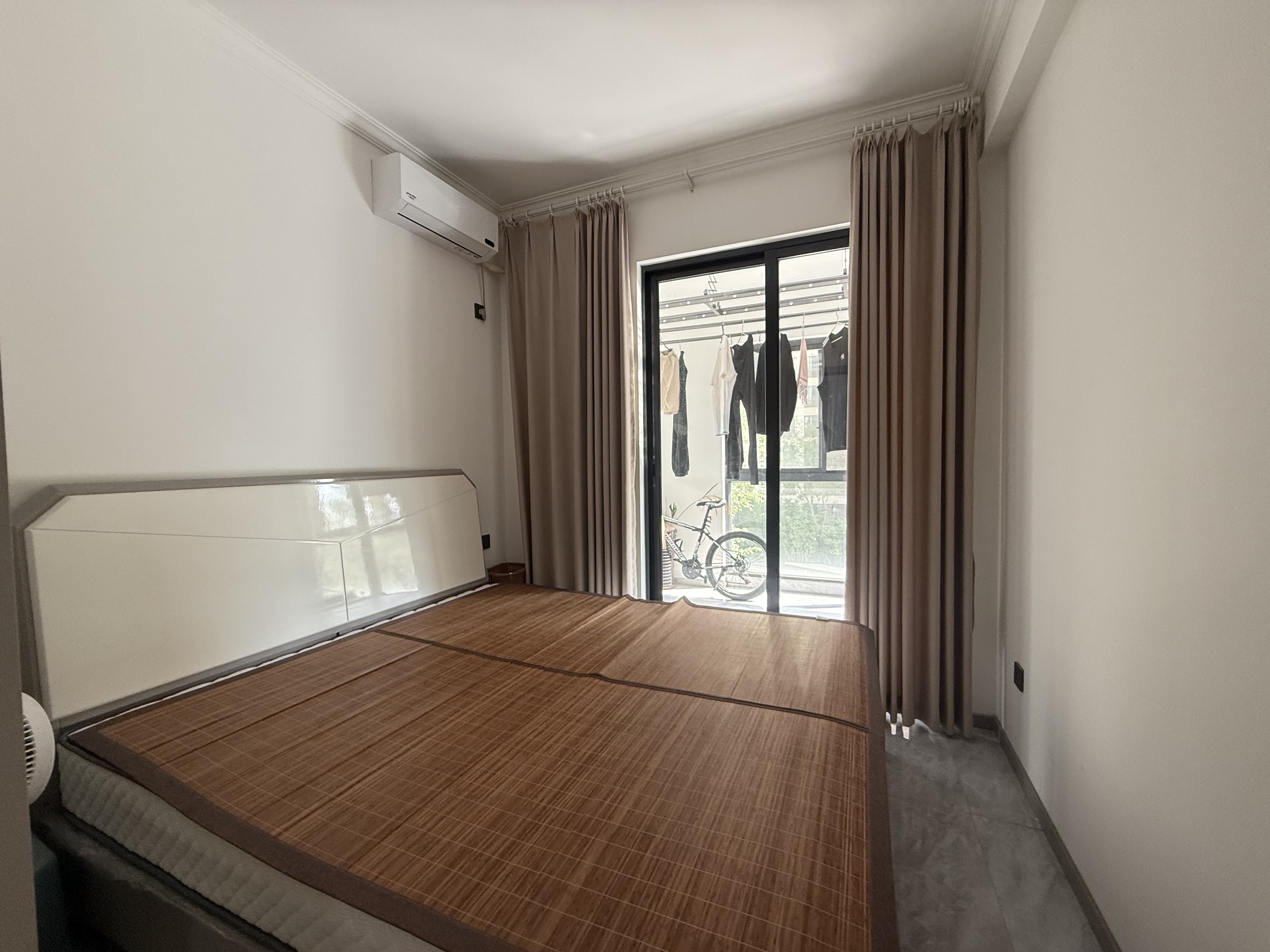 酃湖书院 3室2厅2卫 2500.0元/月 酃湖书院 3室2厅2卫 2500.0元/月室内图