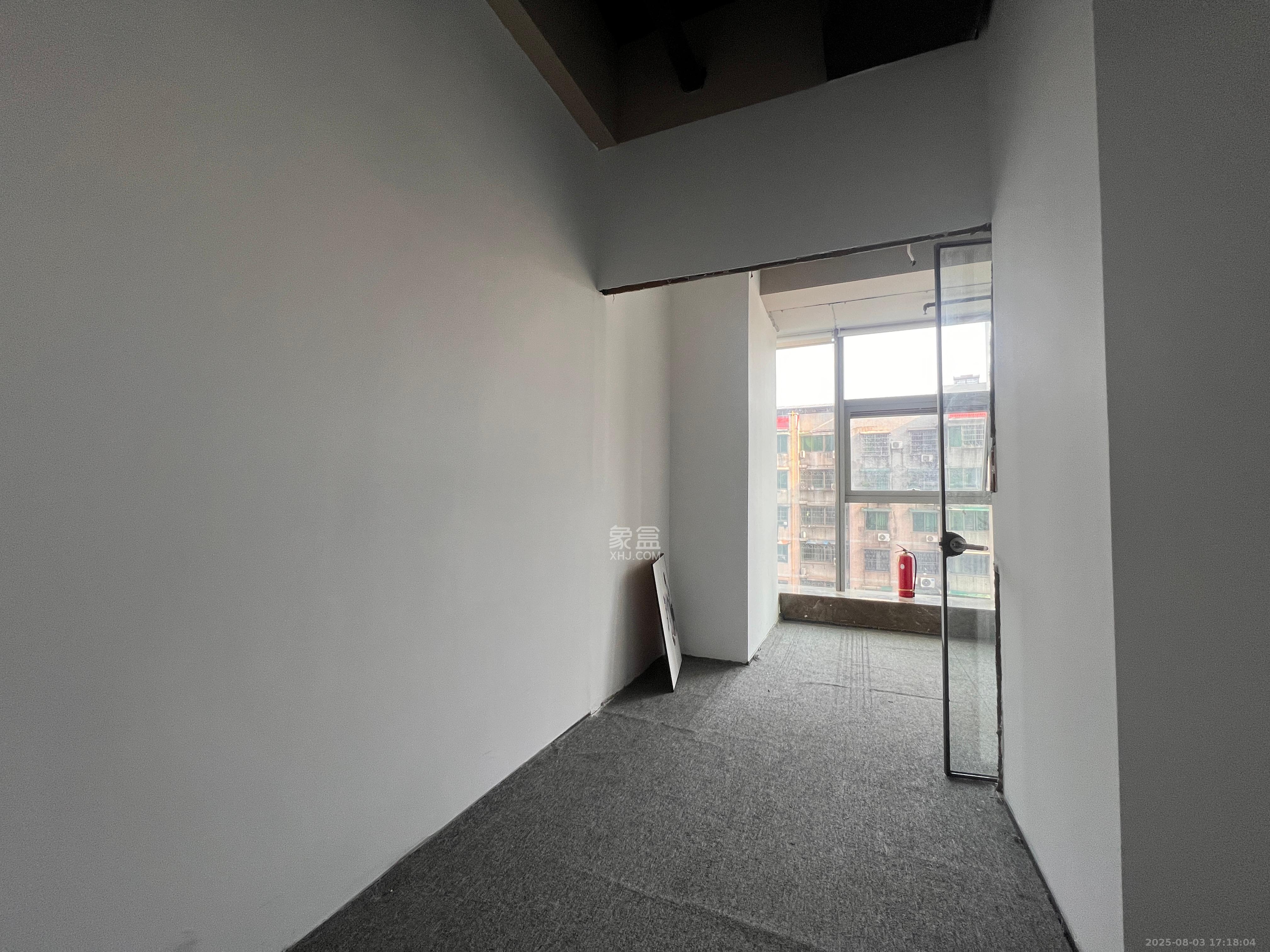 万博汇   137.53㎡      8000.0元/月室内图