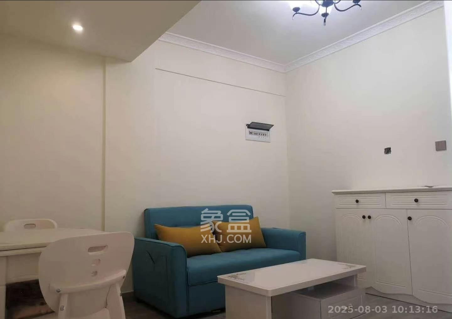 汀湘十里  1室1厅1卫    1600.0元/月室内图