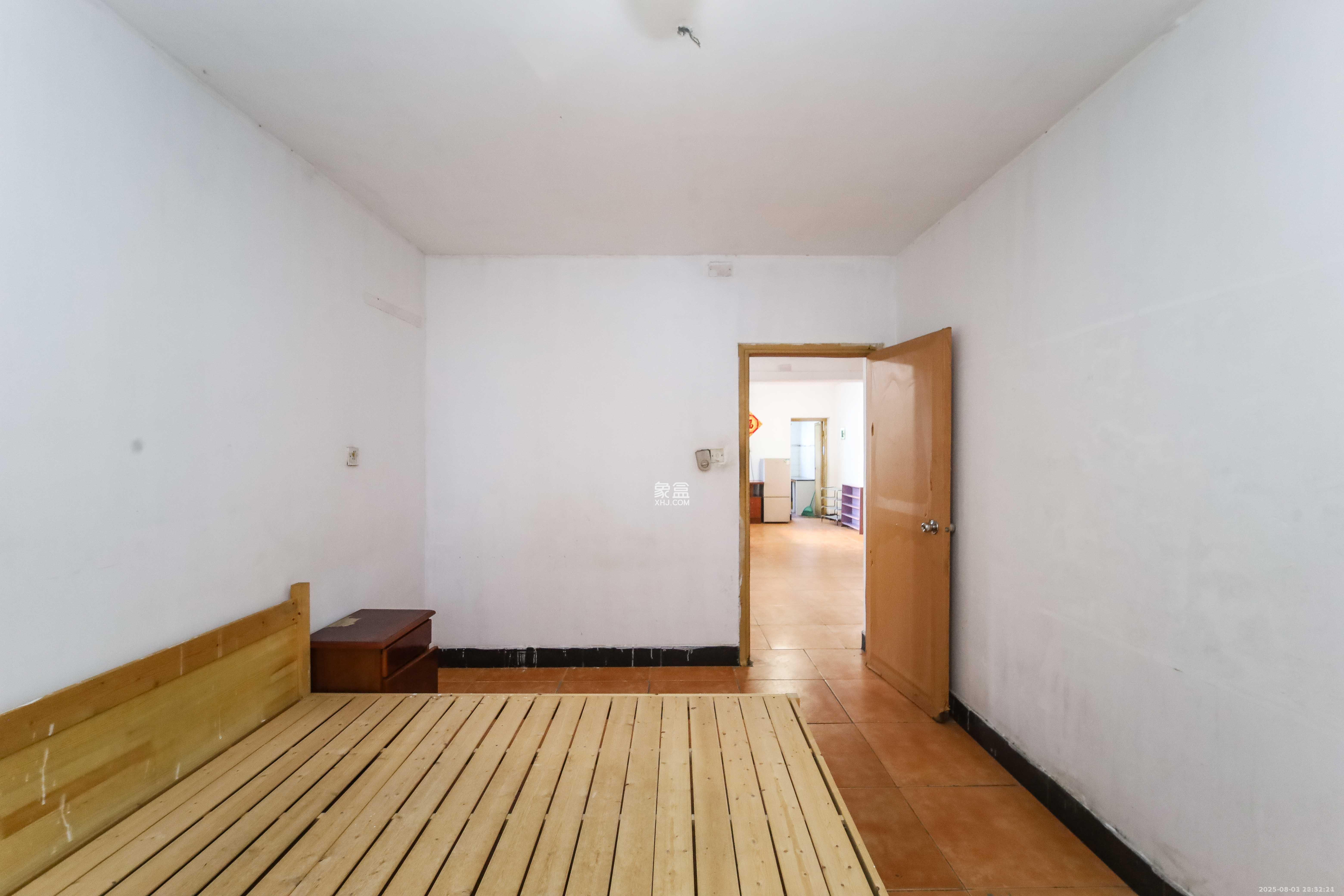 紫薇路鸿基公寓  2室2厅1卫    1600.0元/月 紫薇路鸿基公寓  2室2厅1卫    1600.0元/月室内图