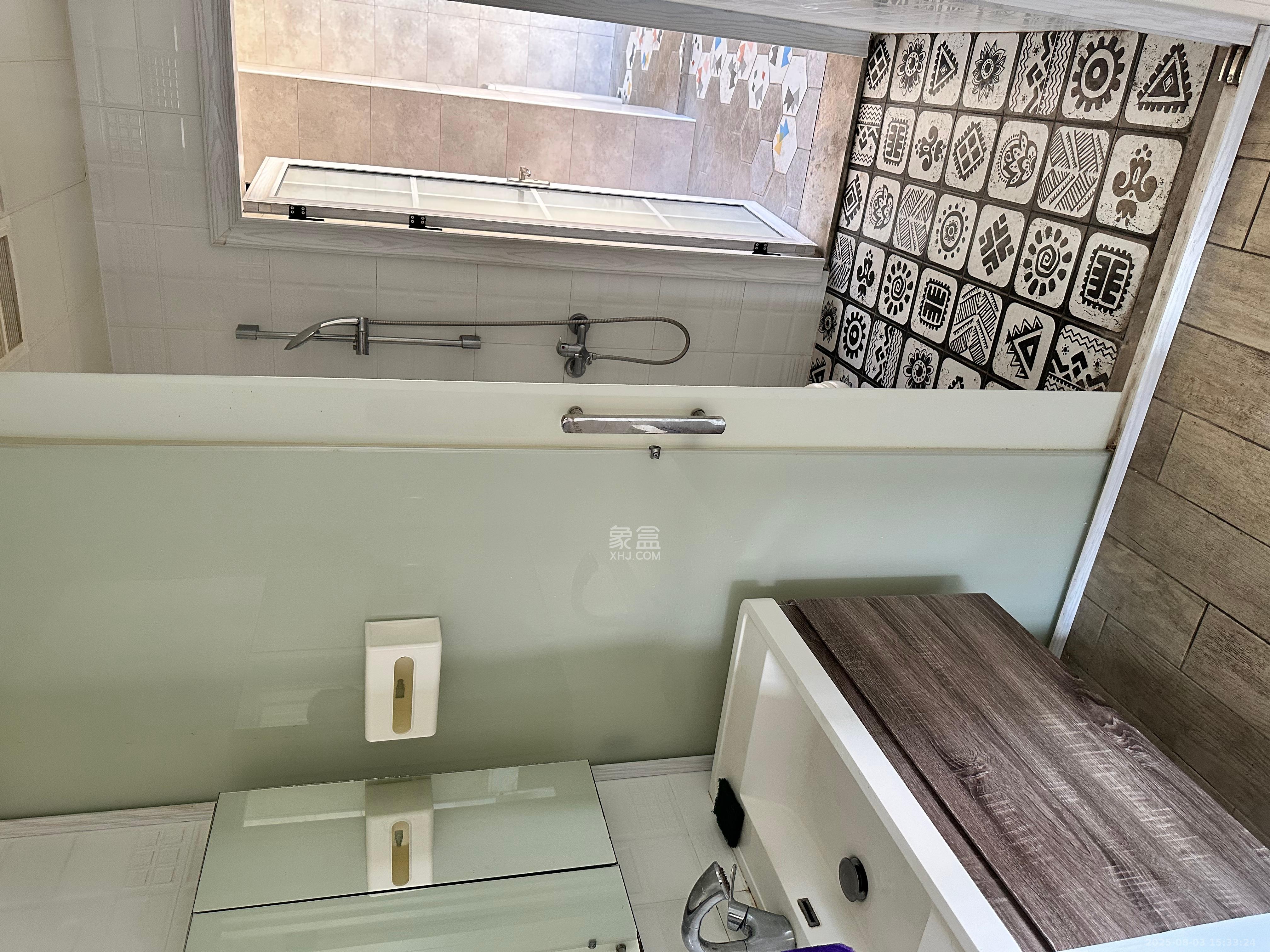 中建芙蓉嘉苑  4室2厅1卫    2300.0元/月室内图