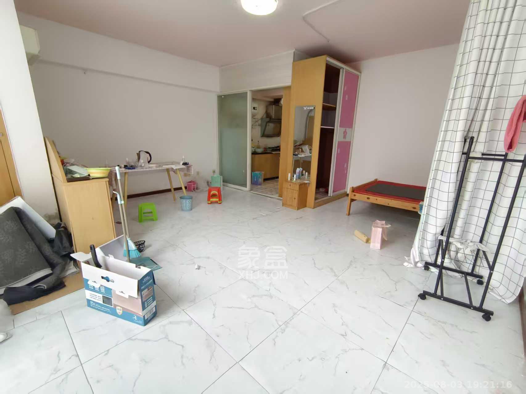 阳光100二期  1室1厅1卫    1500.0元/月室内图