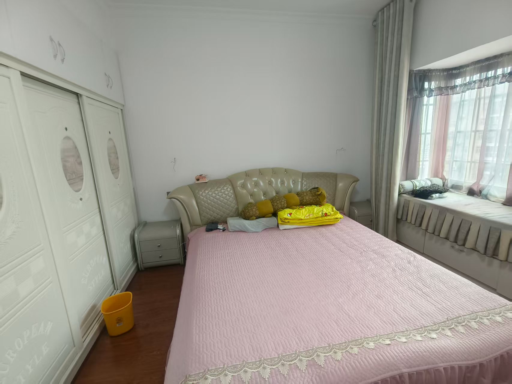 鹏利广场 3室2厅2卫 2480.0元/月 鹏利广场 3室2厅2卫 2480.0元/月室内图