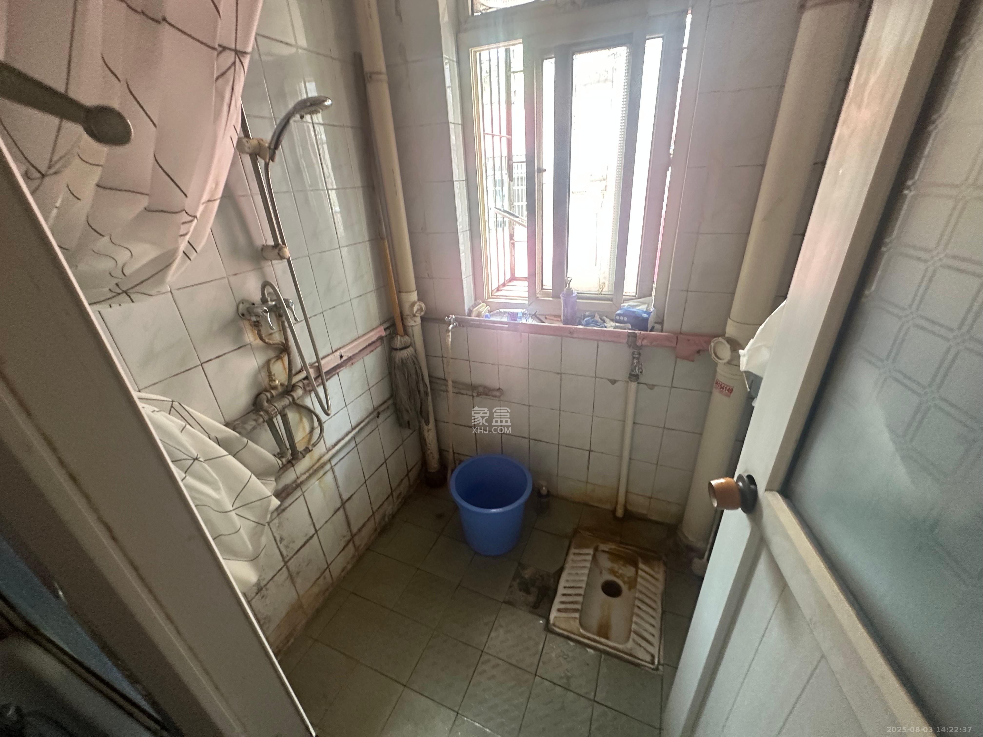 育英小学宿舍 4室1厅1卫 3000.0元/月 育英小学宿舍 4室1厅1卫 3000.0元/月室内图