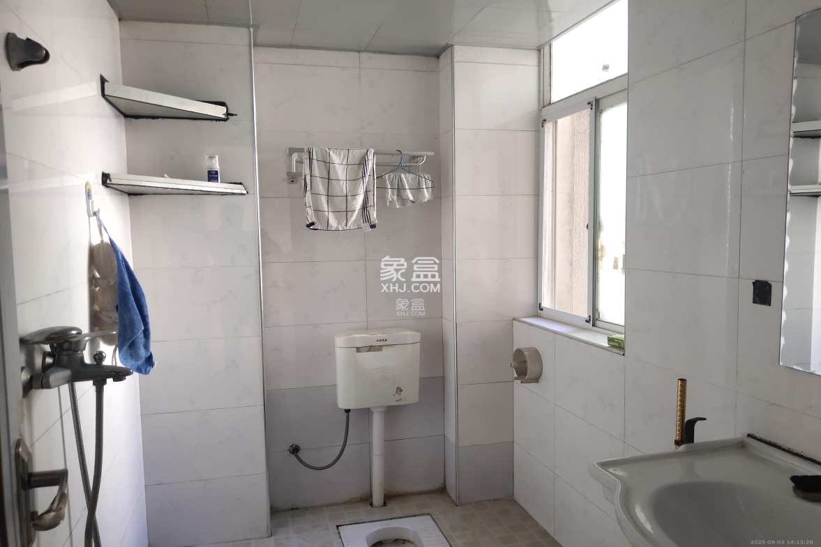 景江雅苑 2室2厅1卫 2500.00元/月 景江雅苑 2室2厅1卫 2500.00元/月室内图