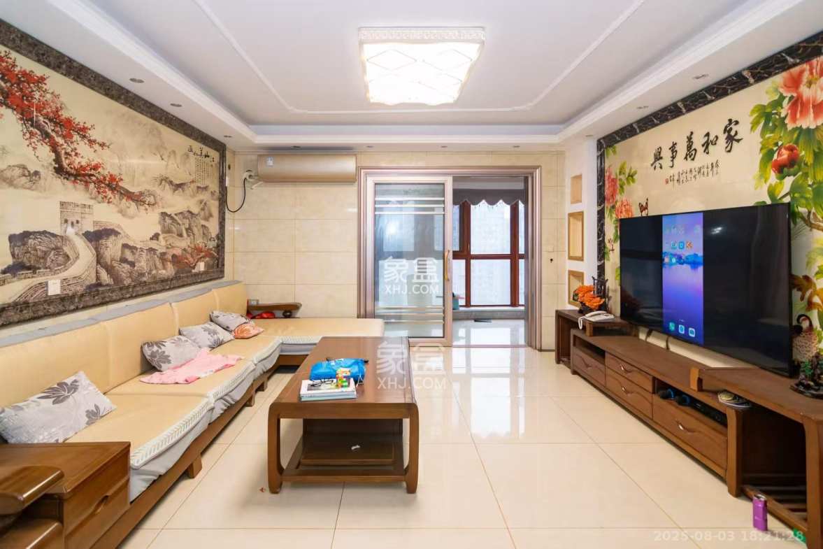 润和紫郡一期 5室2厅2卫 3000.0元/月 润和紫郡一期 5室2厅2卫 3000.0元/月室内图