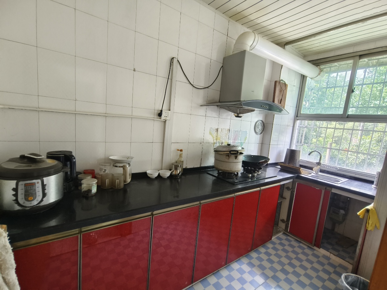 银桥小区 3室2厅1卫 1200.0元/月 银桥小区 3室2厅1卫 1200.0元/月室内图