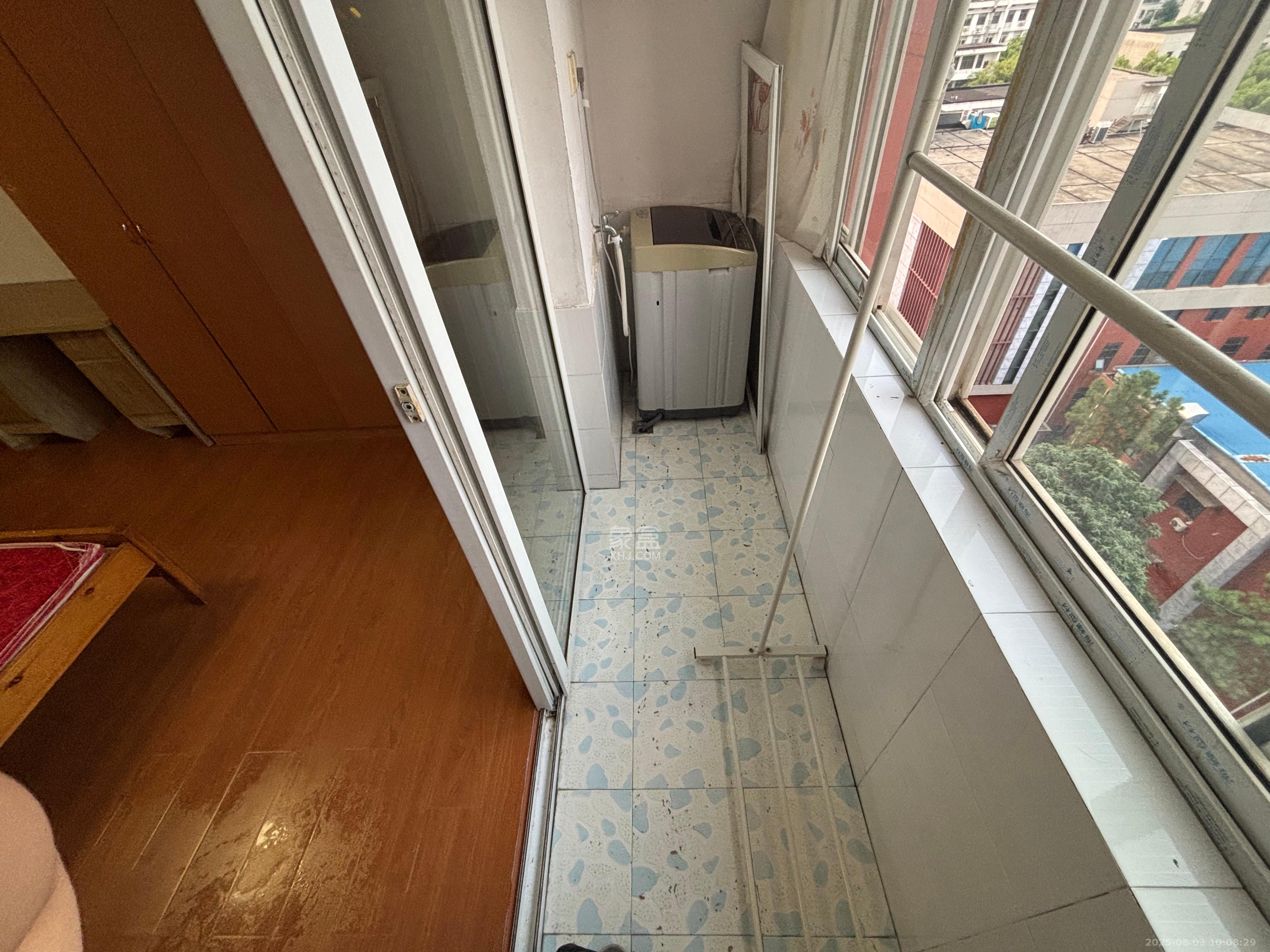 玛依拉山庄 1室1厅1卫 1350.0元/月 玛依拉山庄 1室1厅1卫 1350.0元/月室内图