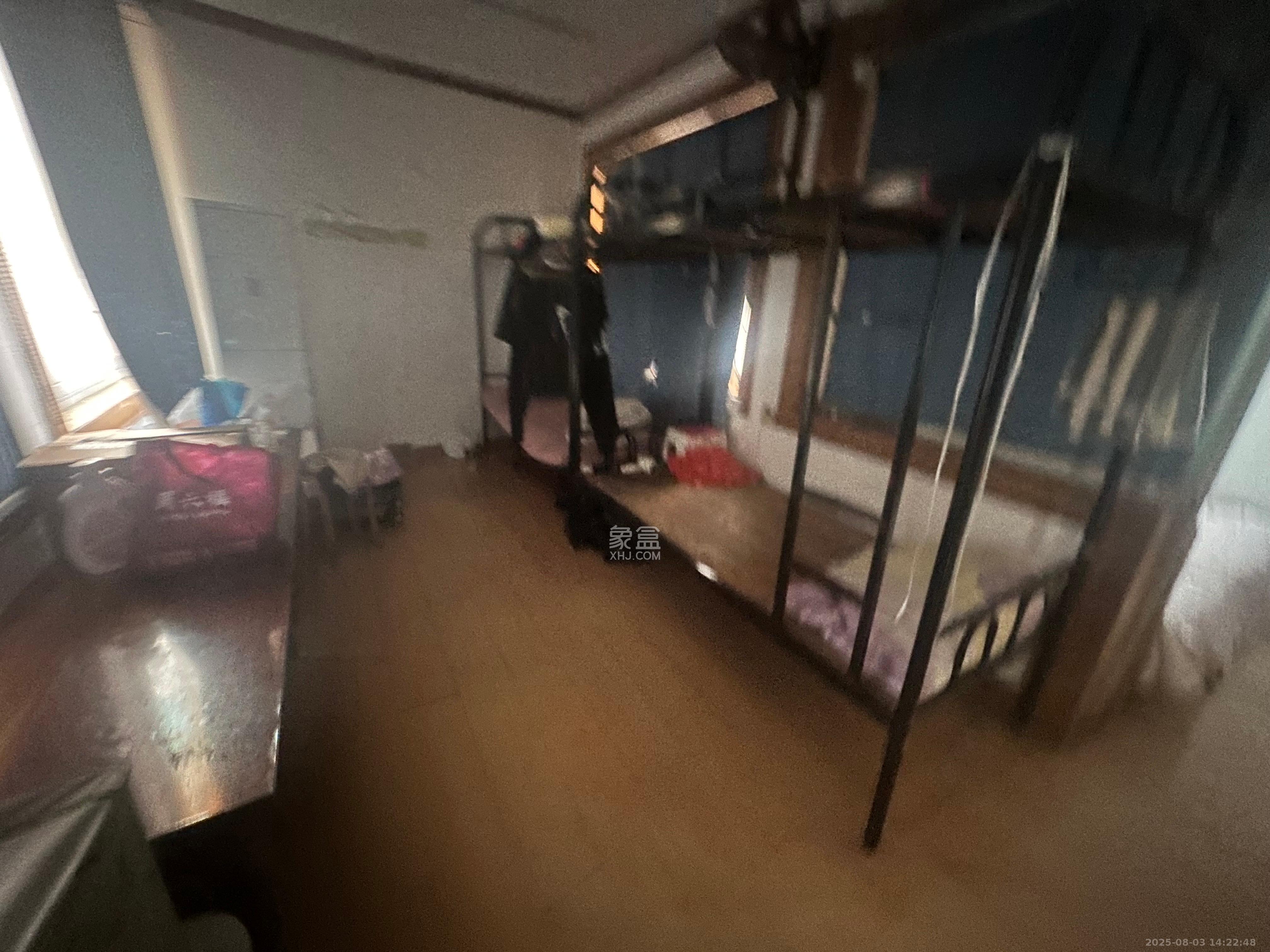 育英小学宿舍 4室1厅1卫 3000.0元/月 育英小学宿舍 4室1厅1卫 3000.0元/月室内图