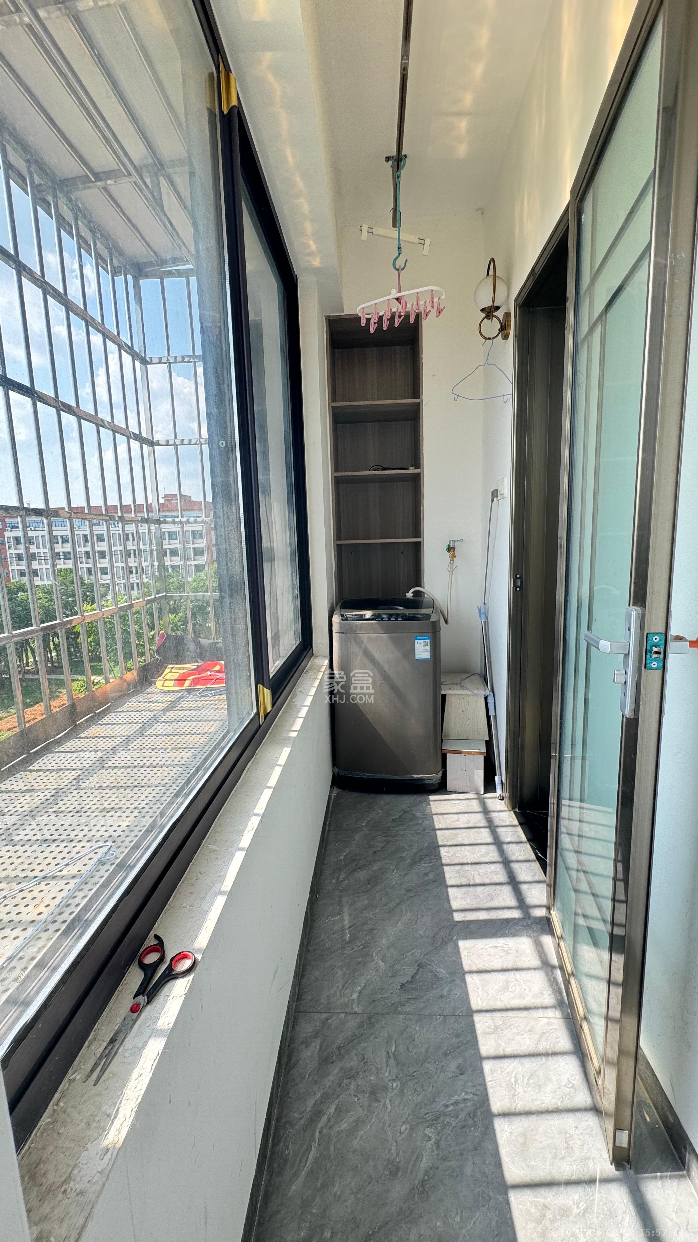 东合新苑  2室2厅1卫    2200.0元/月室内图