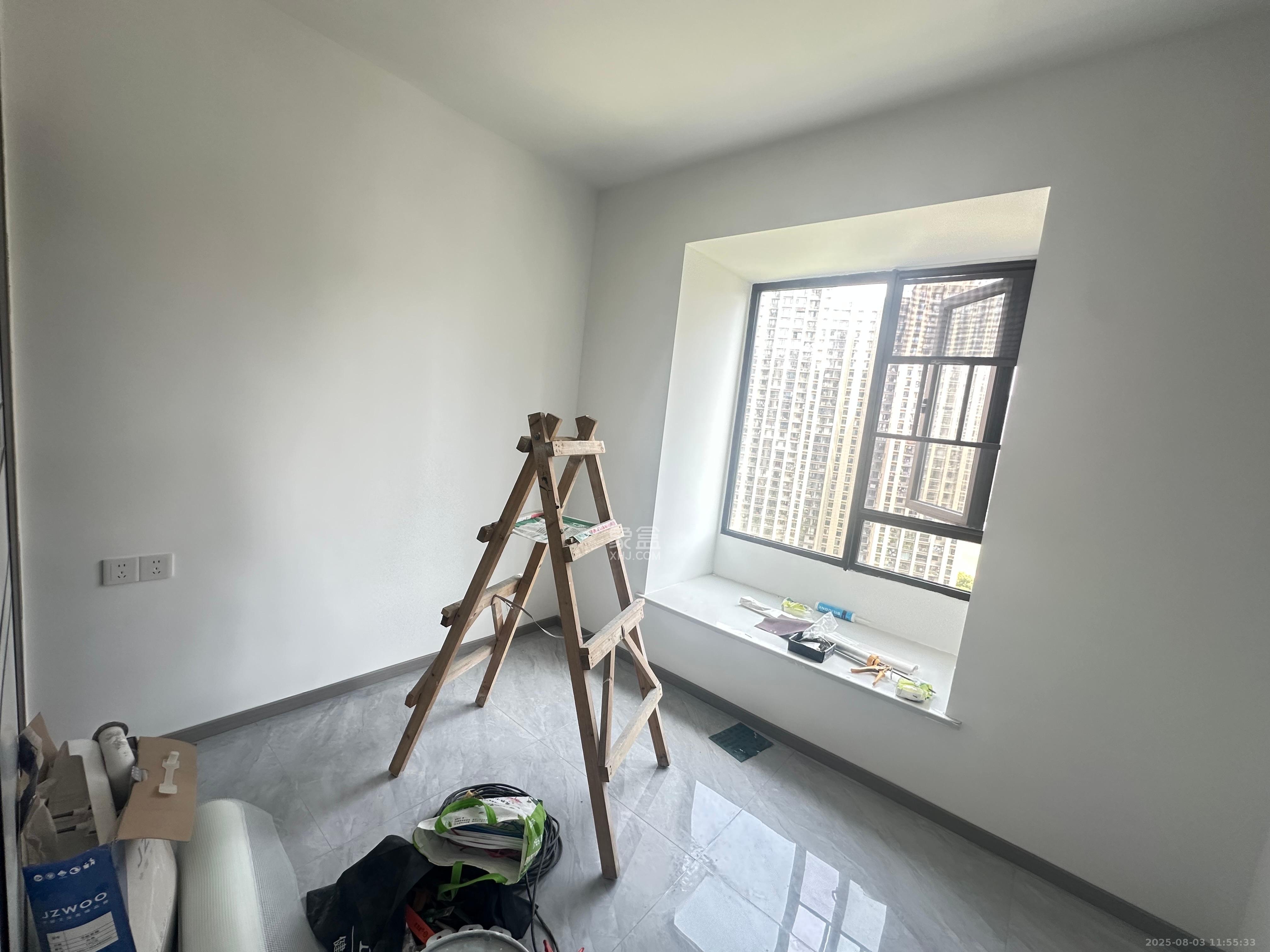 中国铁建梅溪青秀三期  4室2厅2卫   3500.00元/月室内图