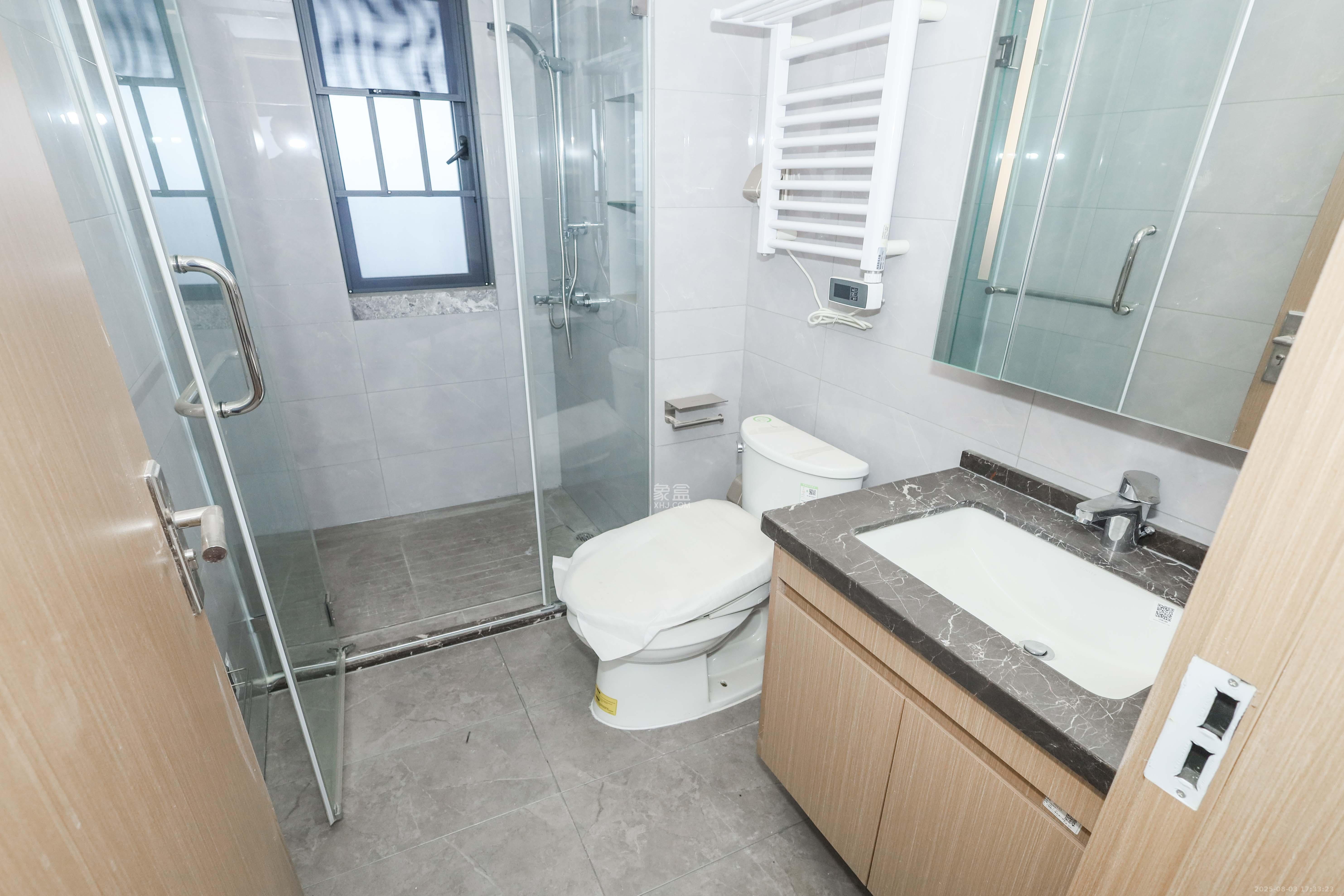 中国铁建湘语梅溪  3室2厅2卫    168.0万卫生间