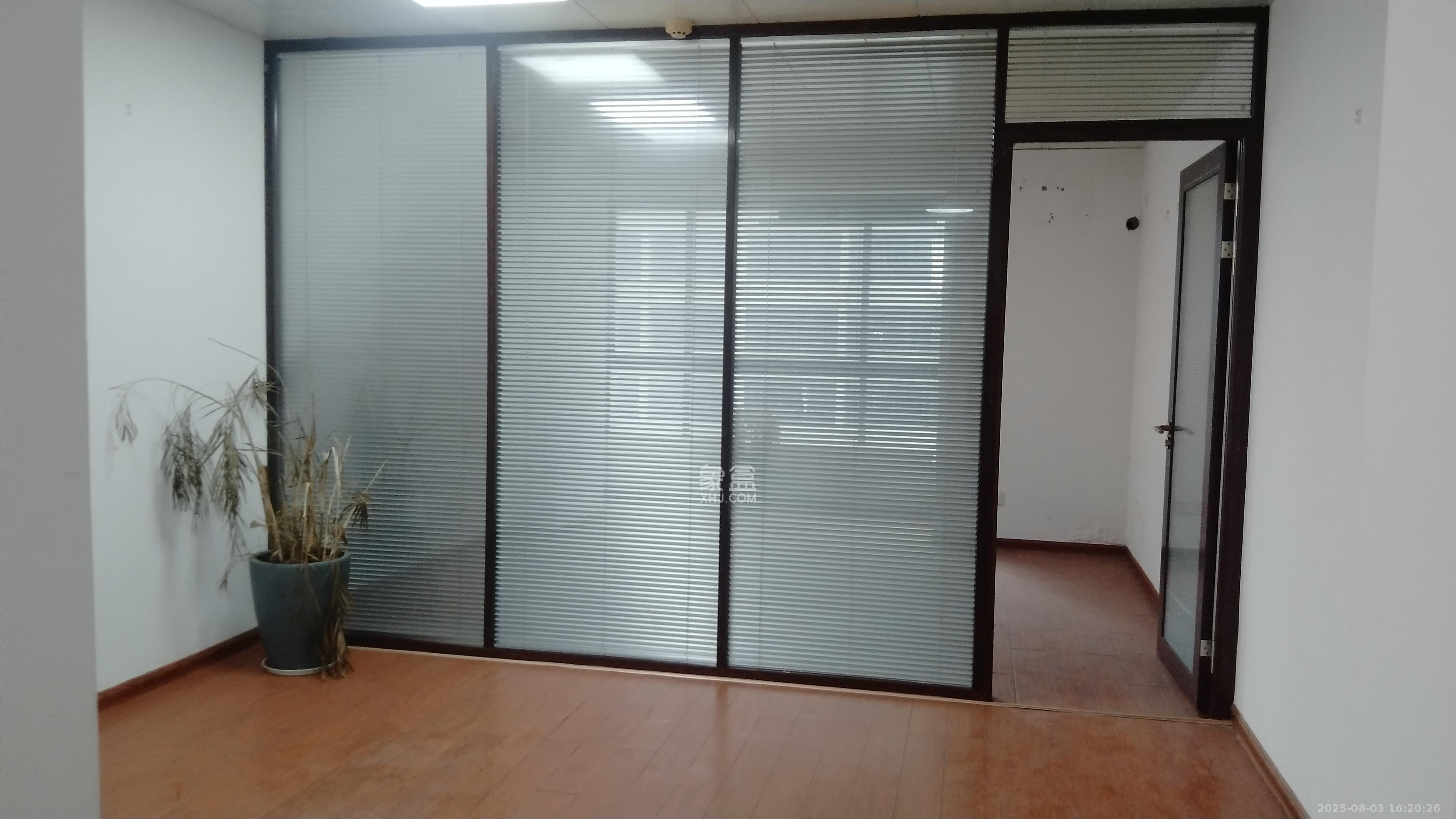 标志商务中心 1室1厅1卫 1100.0元/月 标志商务中心 1室1厅1卫 1100.0元/月室内图