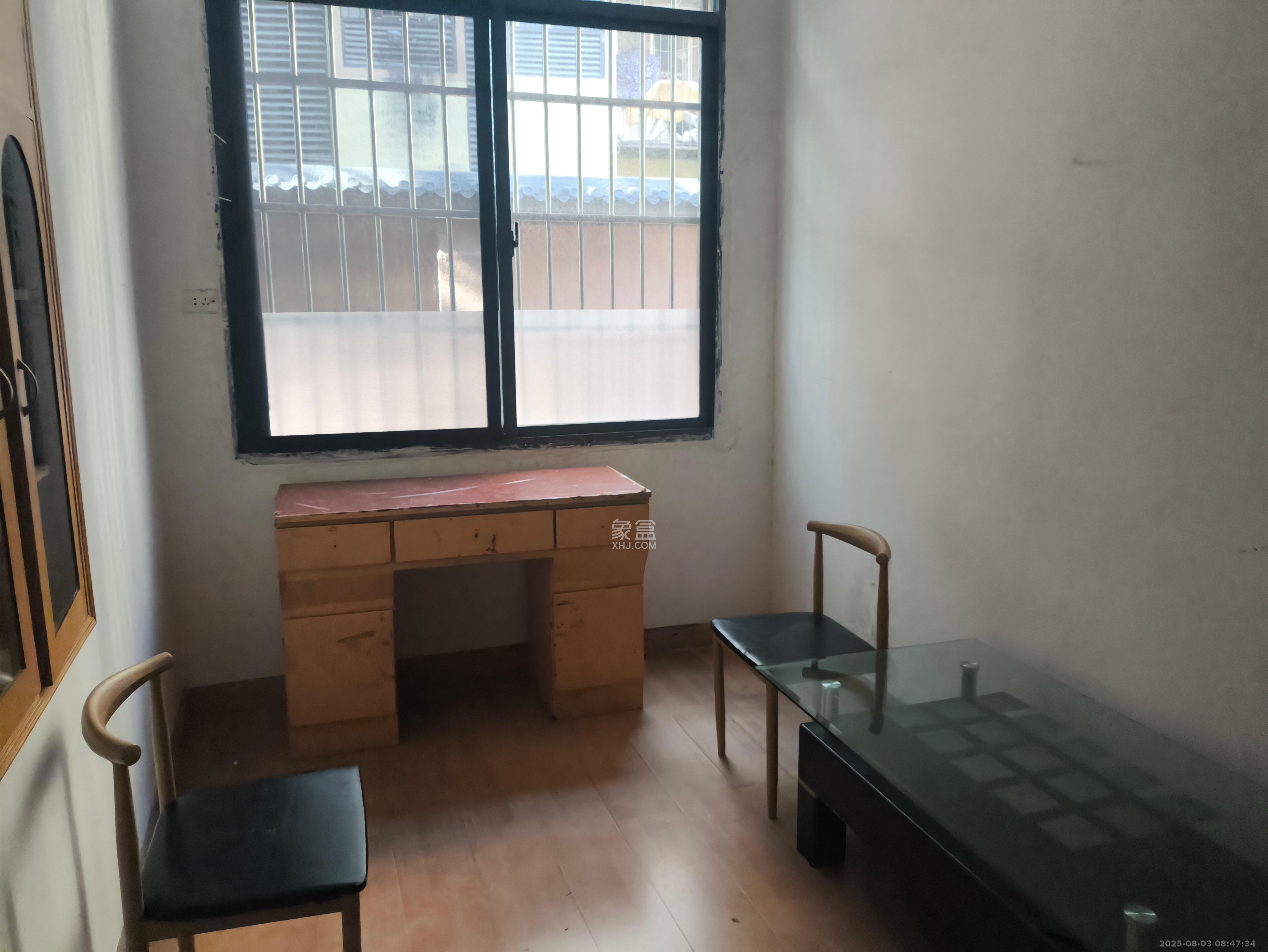 雨花区教育局宿舍 3室2厅1卫 2500.0元/月 雨花区教育局宿舍 3室2厅1卫 2500.0元/月室内图