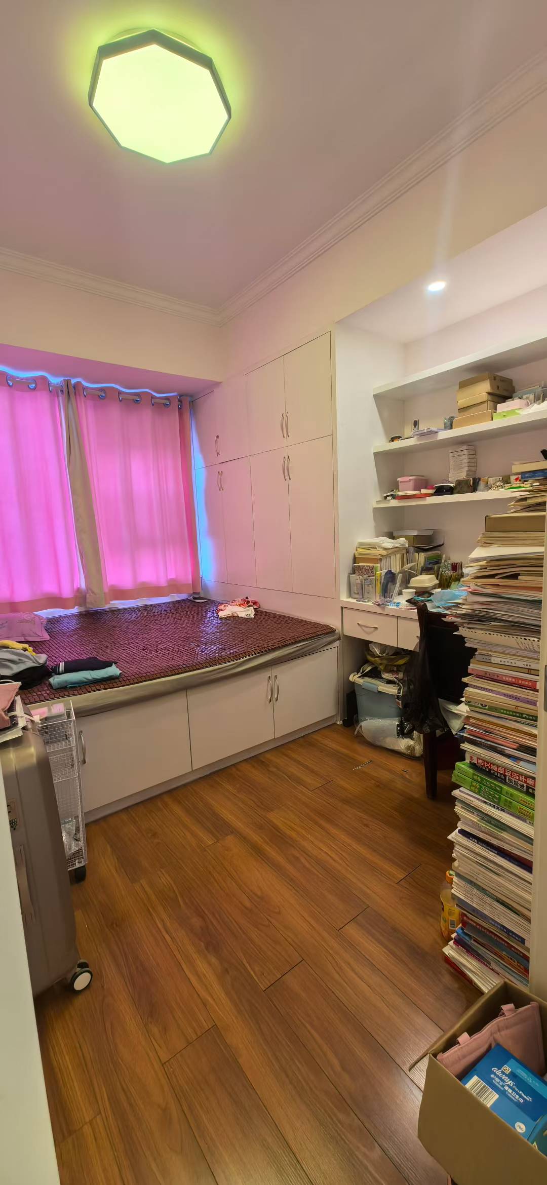 百弘学府城  2室2厅1卫    76.0万卧室