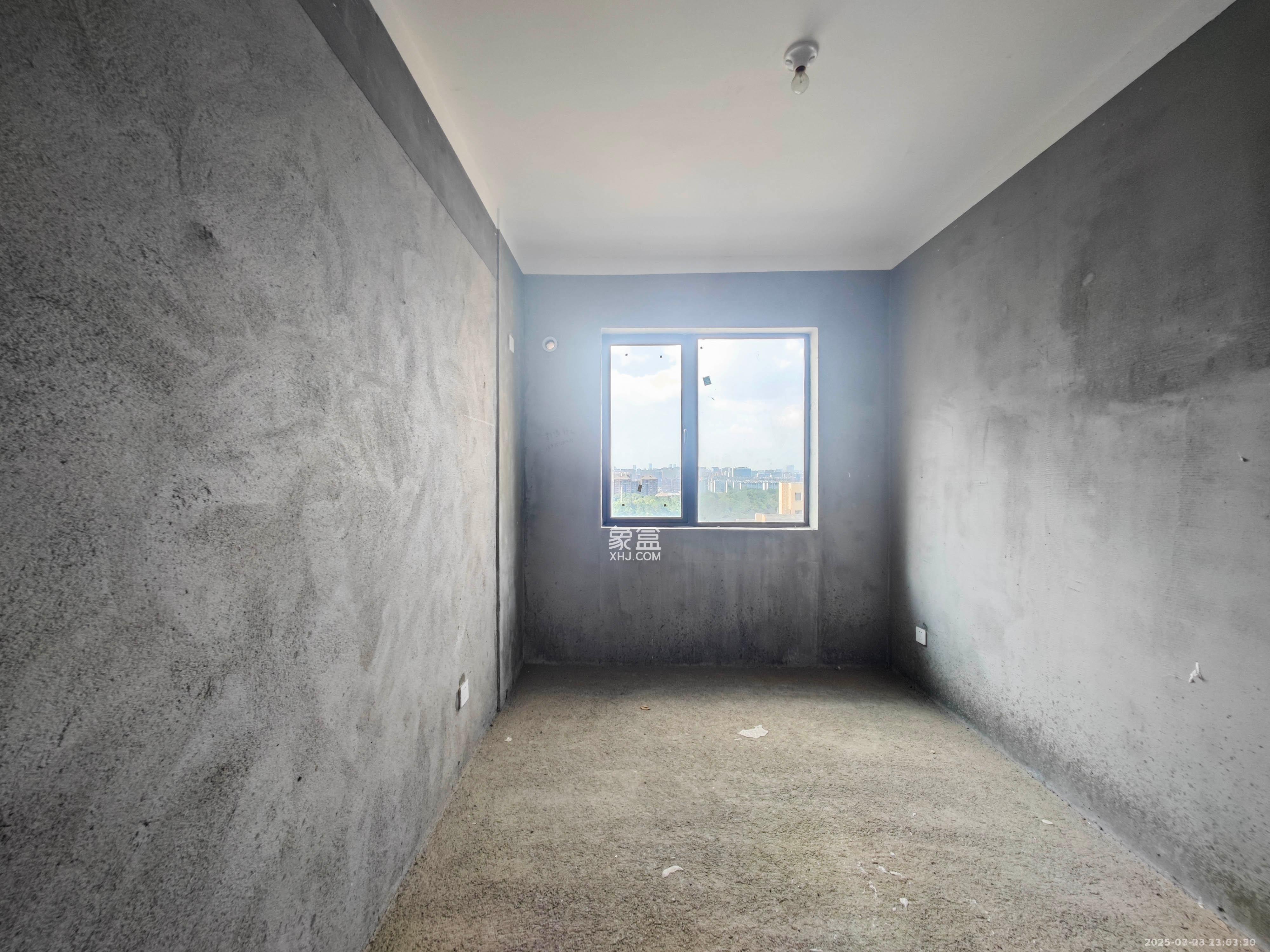 长房明宸府  3室2厅2卫    90.0万卧室