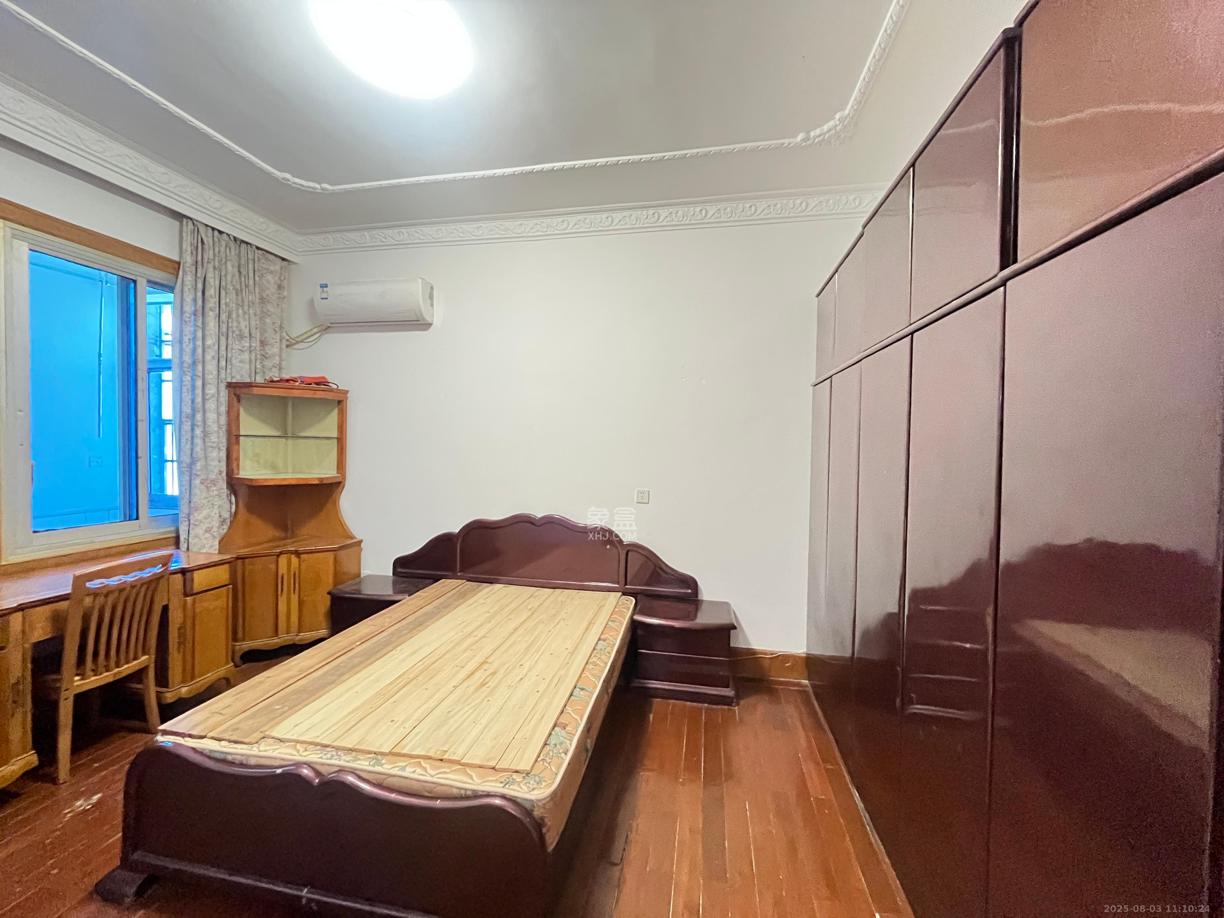 汽贸大厦 2室1厅1卫 2200.0元/月 汽贸大厦 2室1厅1卫 2200.0元/月室内图