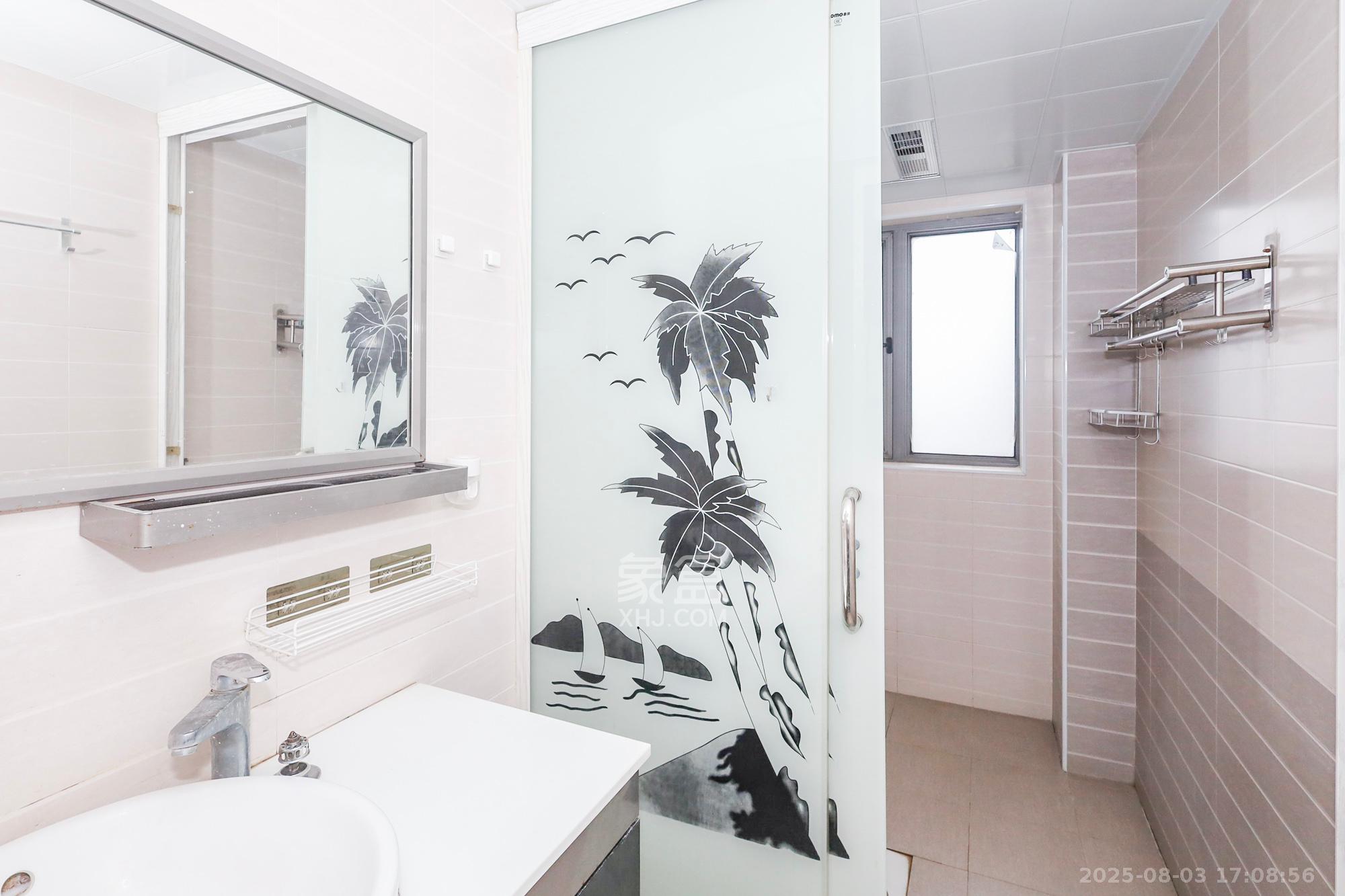 八方小区B区  1室2厅1卫    508.0万卫生间