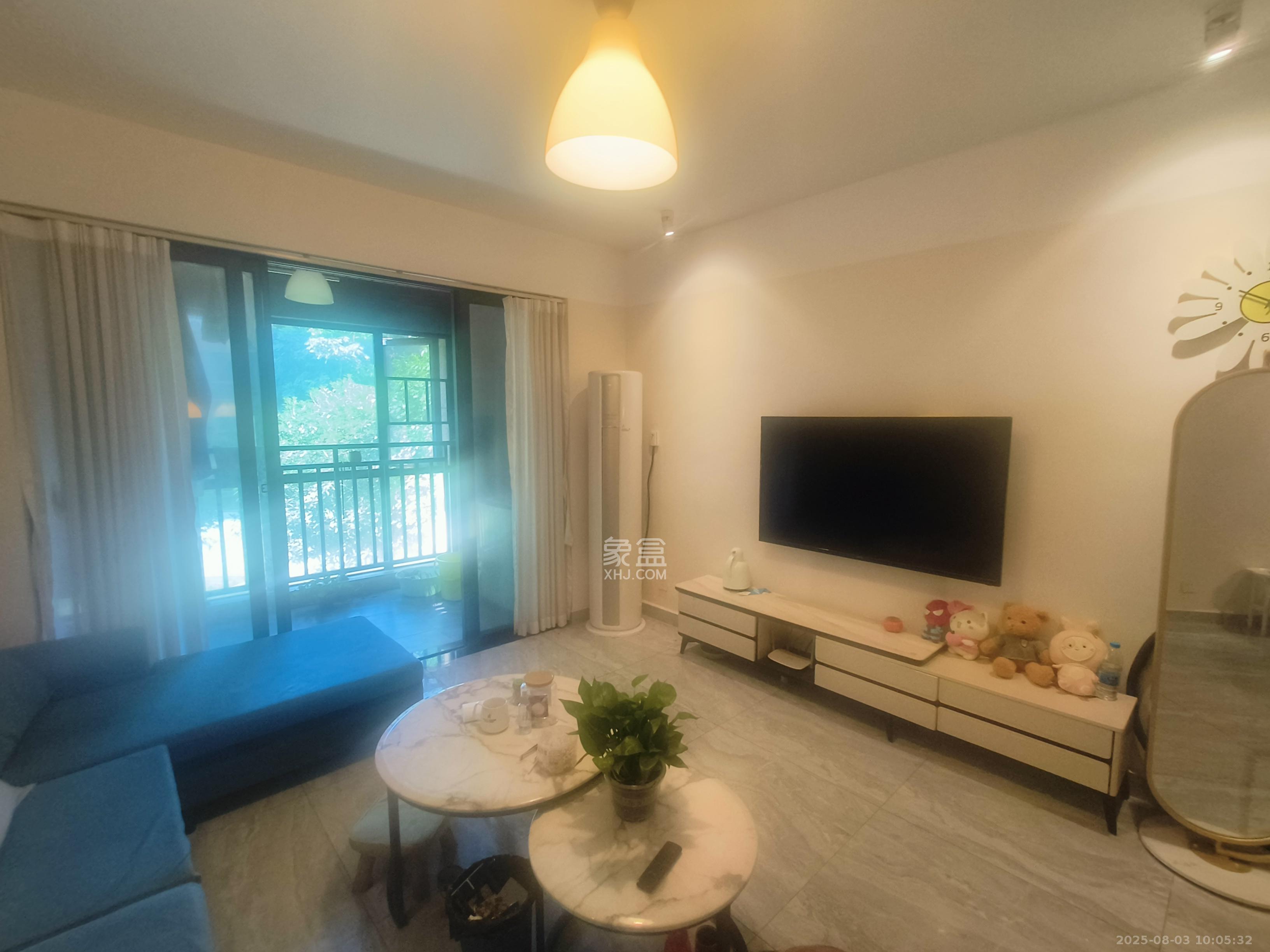 半山壹号 1室2厅2卫 1500.0元/月 半山壹号 1室2厅2卫 1500.0元/月室内图