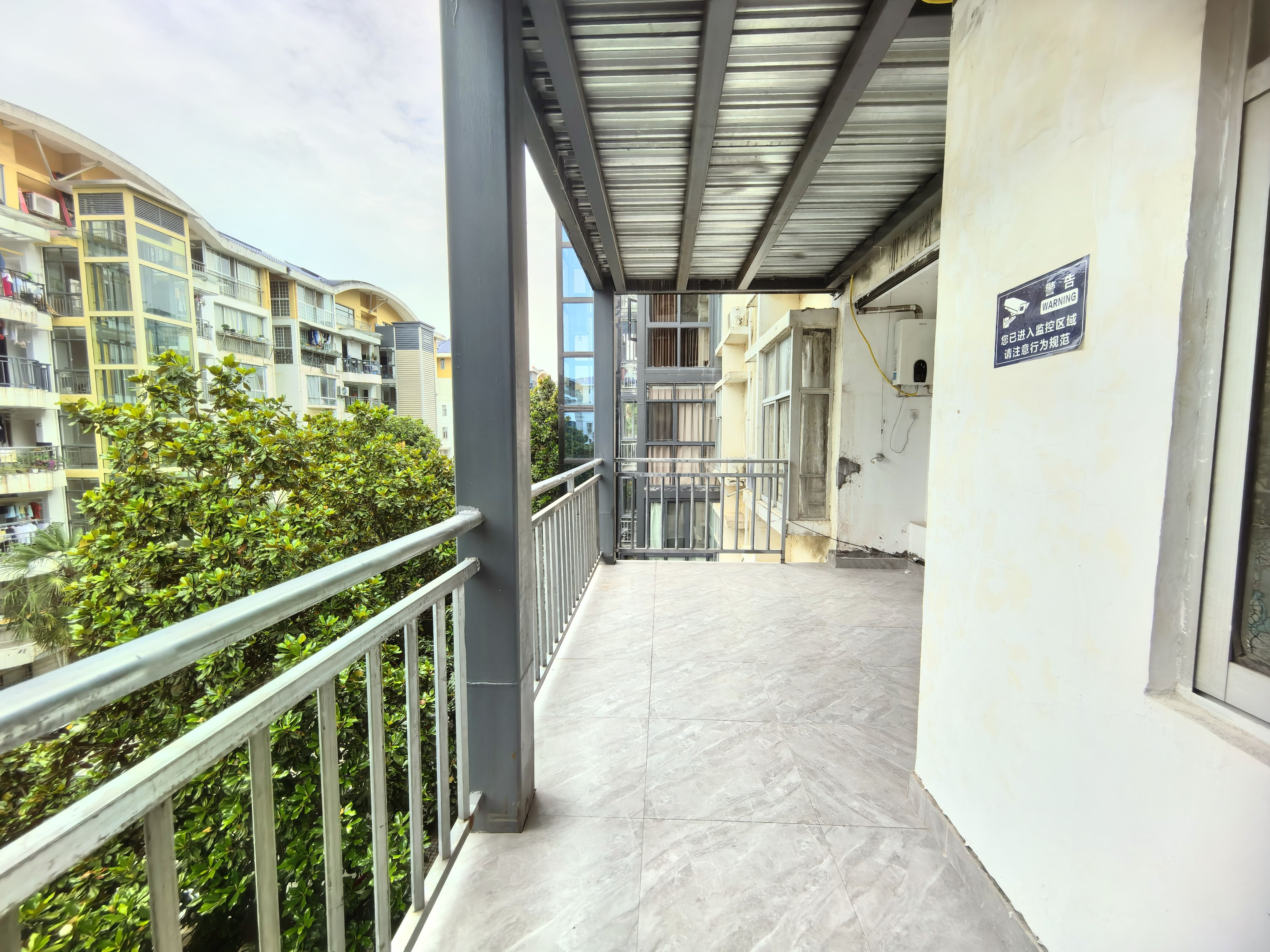 月亮湾一期  3室2厅2卫    1800.0元/月 月亮湾一期  3室2厅2卫    1800.0元/月室内图