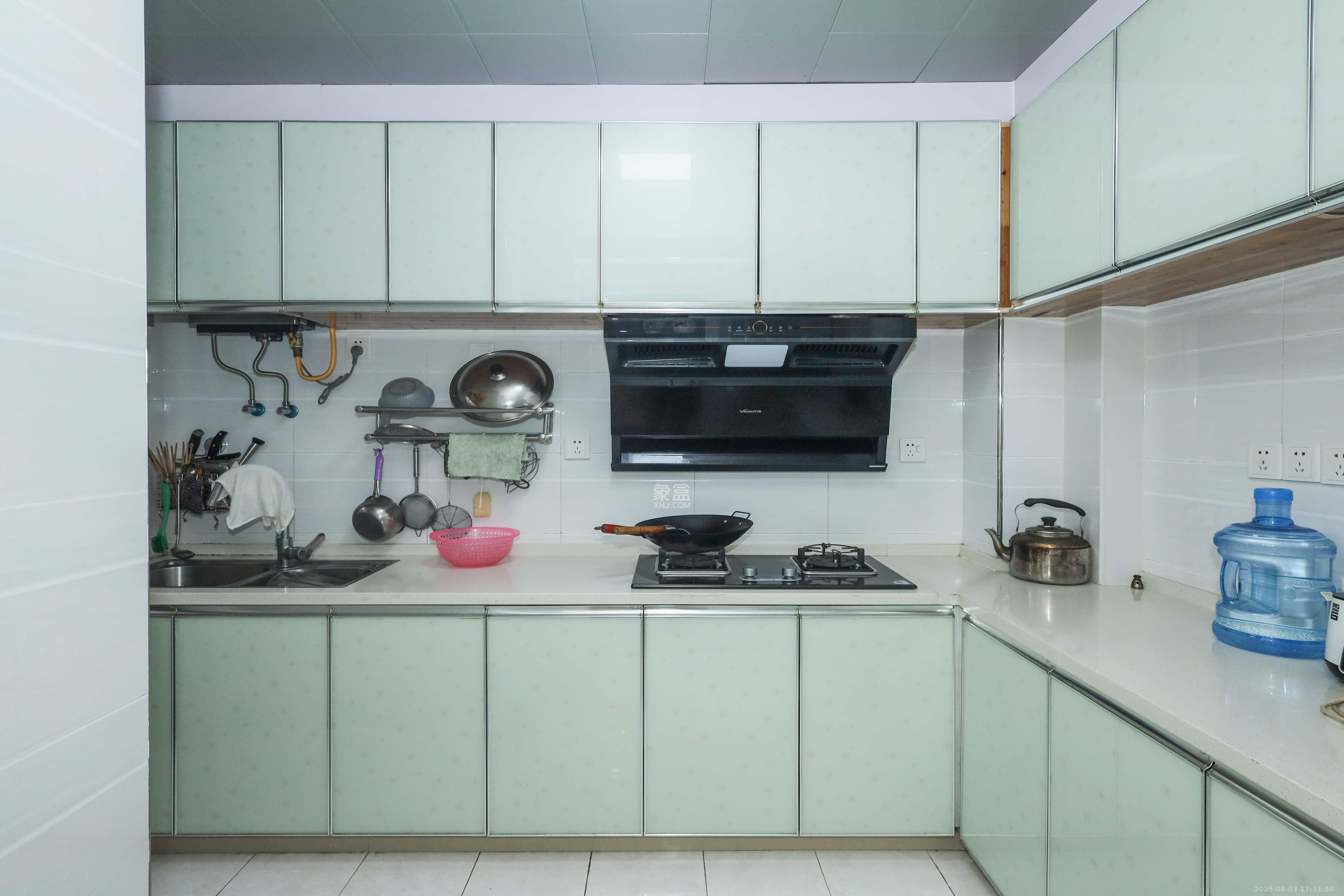 梅溪湖合能璞丽  3室2厅2卫    125.0万 梅溪湖合能璞丽  3室2厅2卫    125.0万厨房