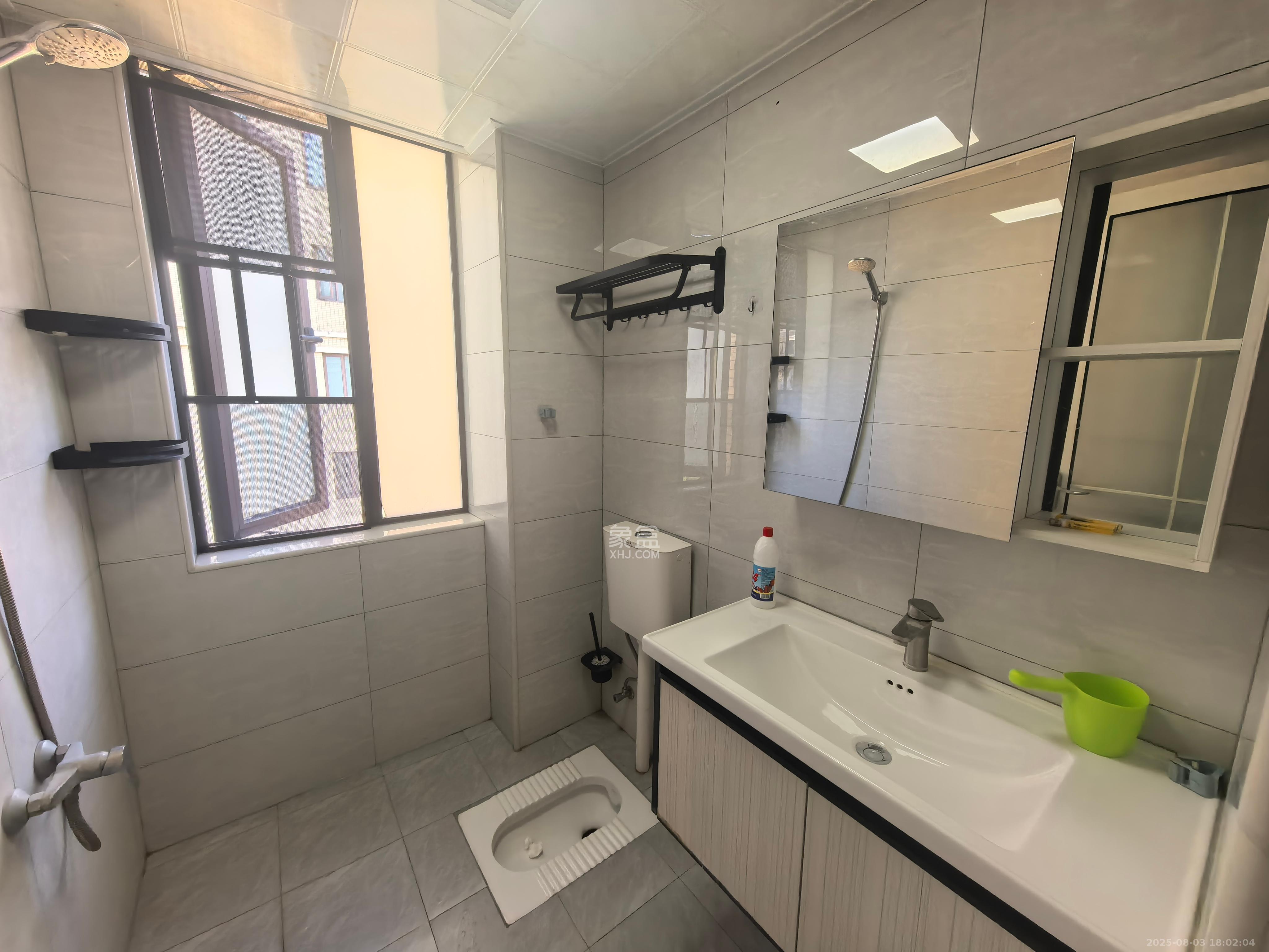 惟泽园  3室2厅2卫    2500.0元/月室内图