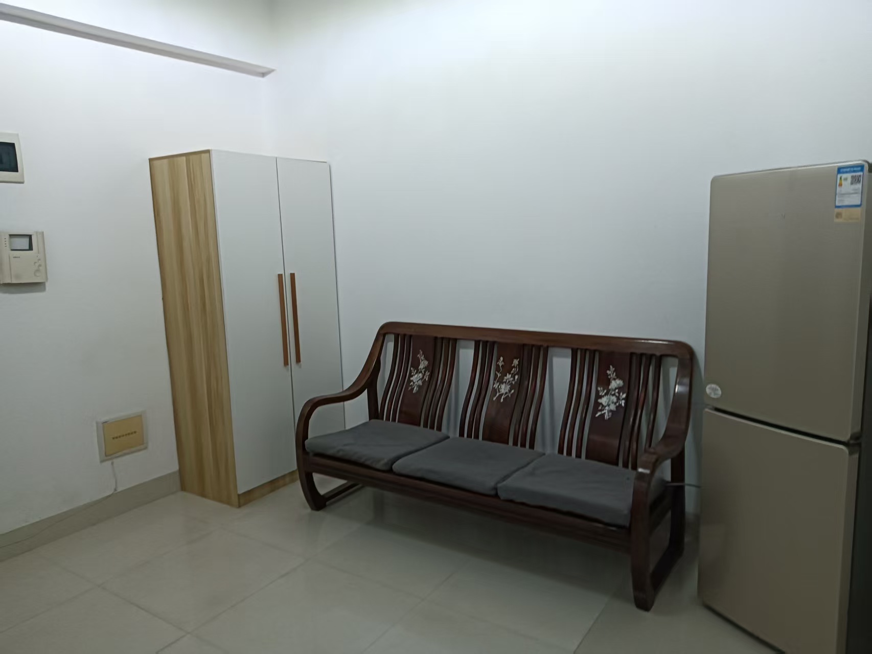 厚土珊瑚湾  1室1厅1卫   1800.00元/月室内图