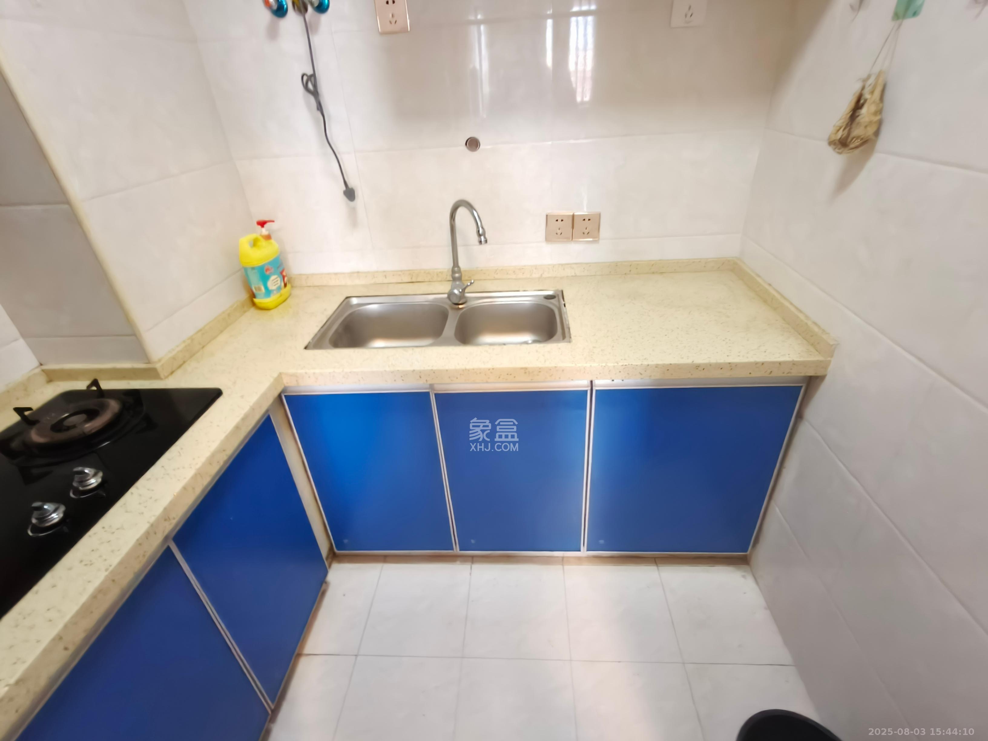 山水金庭  2室1厅1卫    800.0元/月 山水金庭  2室1厅1卫    800.0元/月室内图