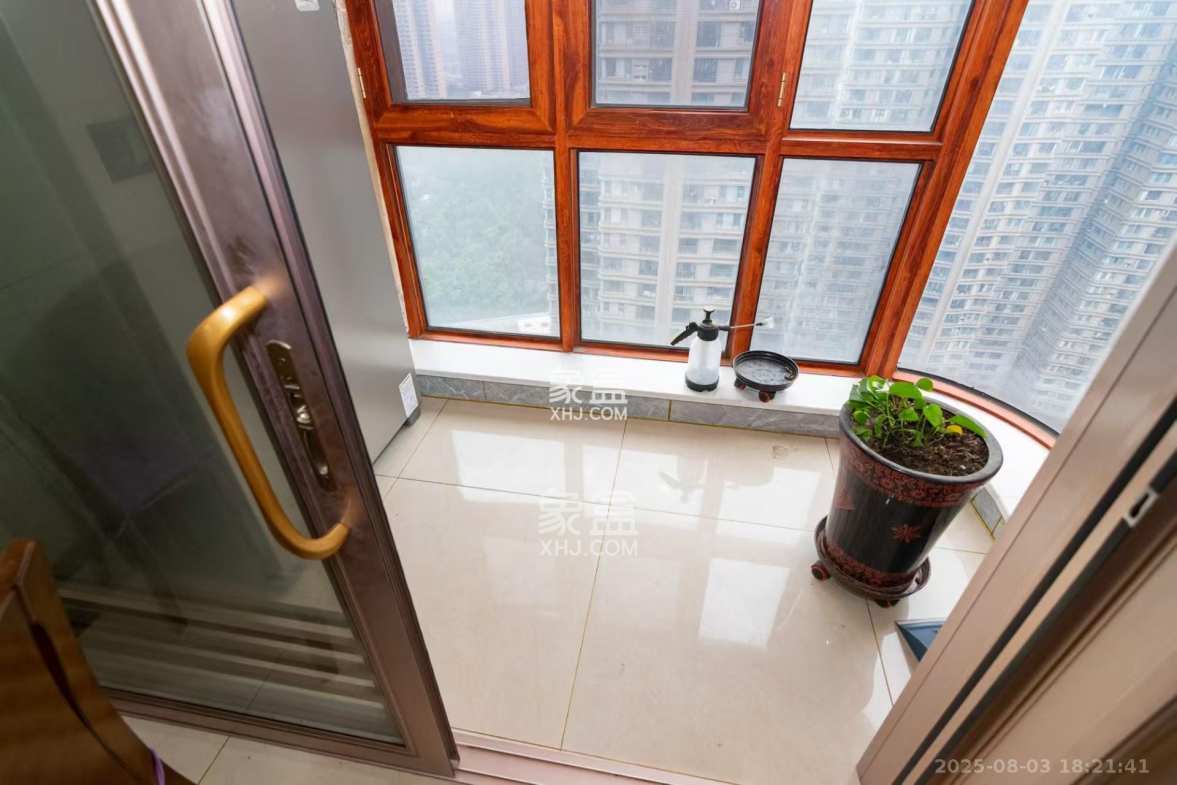 润和紫郡一期 5室2厅2卫 3000.0元/月 润和紫郡一期 5室2厅2卫 3000.0元/月室内图