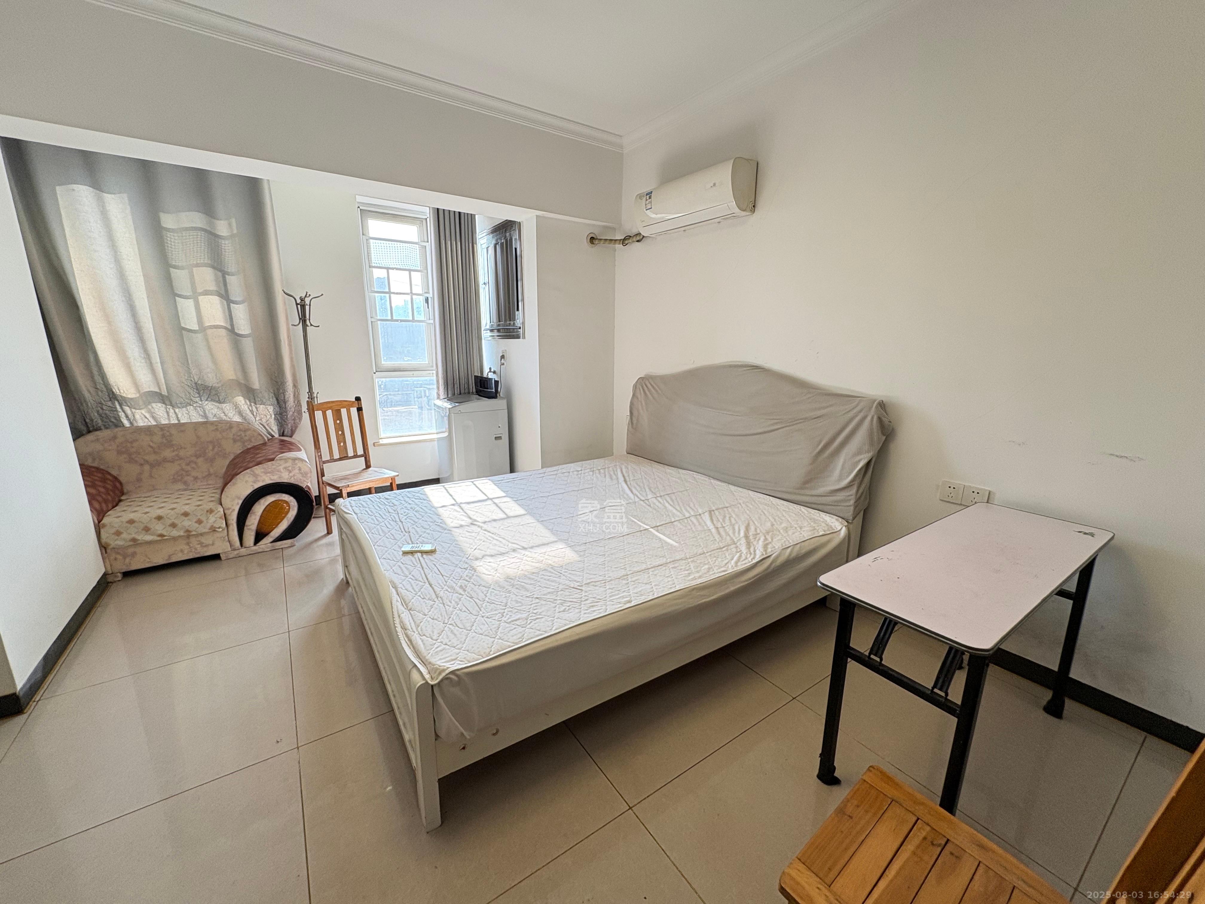 MOMA当代广场  1室1厅1卫    1100.0元/月 MOMA当代广场  1室1厅1卫    1100.0元/月室内图