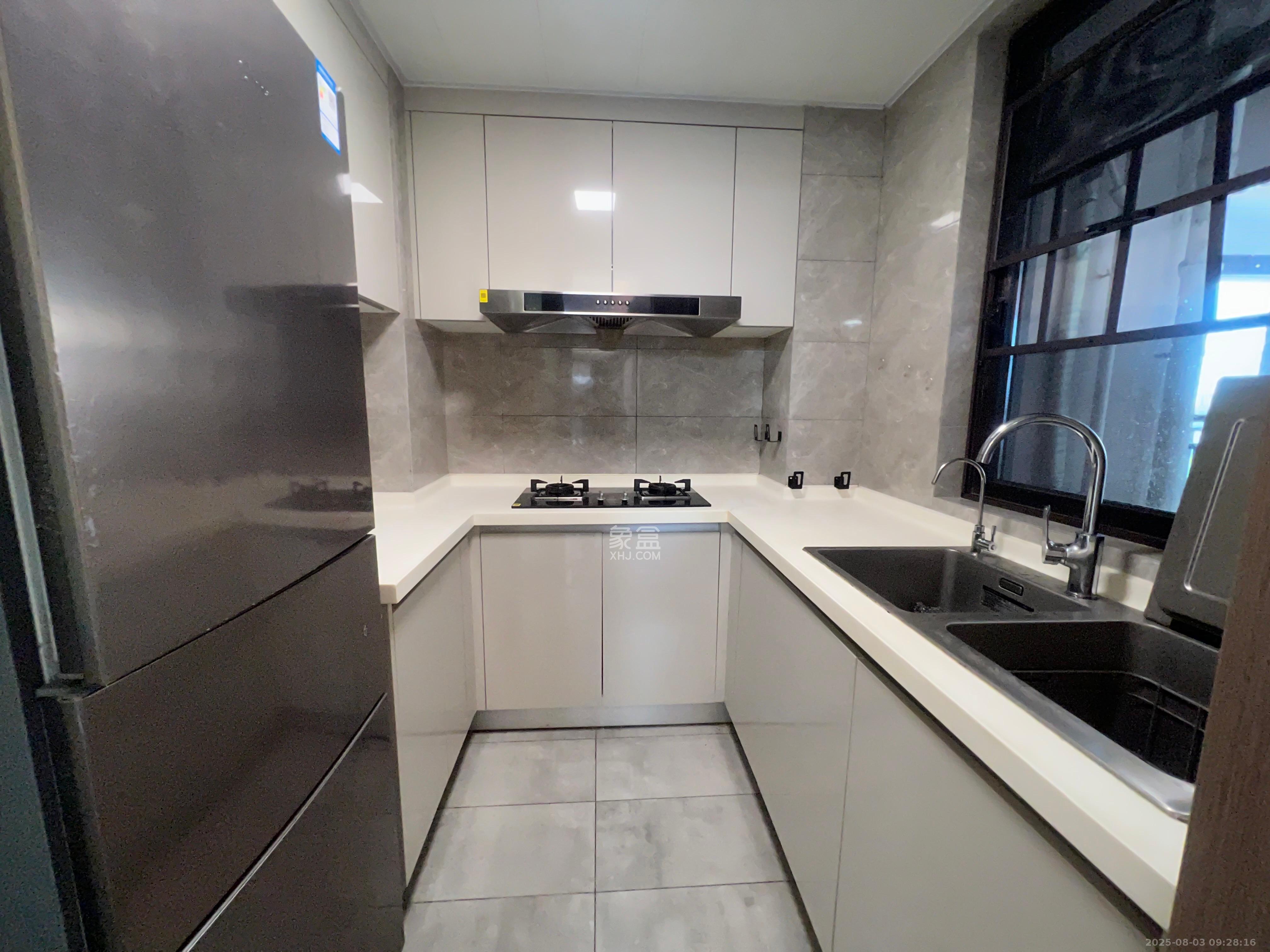 金茂建发泊悦 3室2厅2卫 3500.0元/月 金茂建发泊悦 3室2厅2卫 3500.0元/月室内图