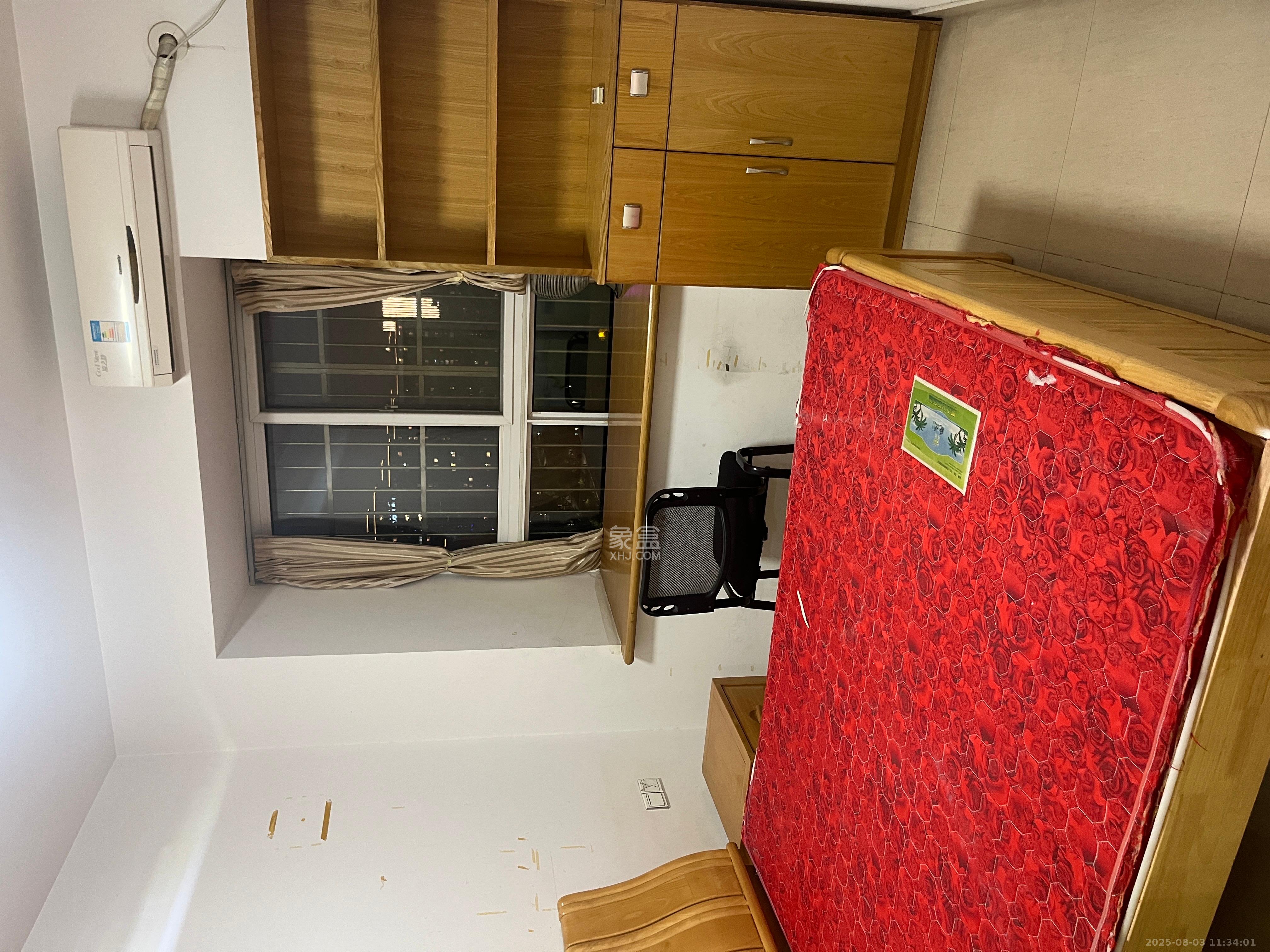 嘉盛华庭（一期、二期、三期）  3室2厅2卫    2800.0元/月室内图