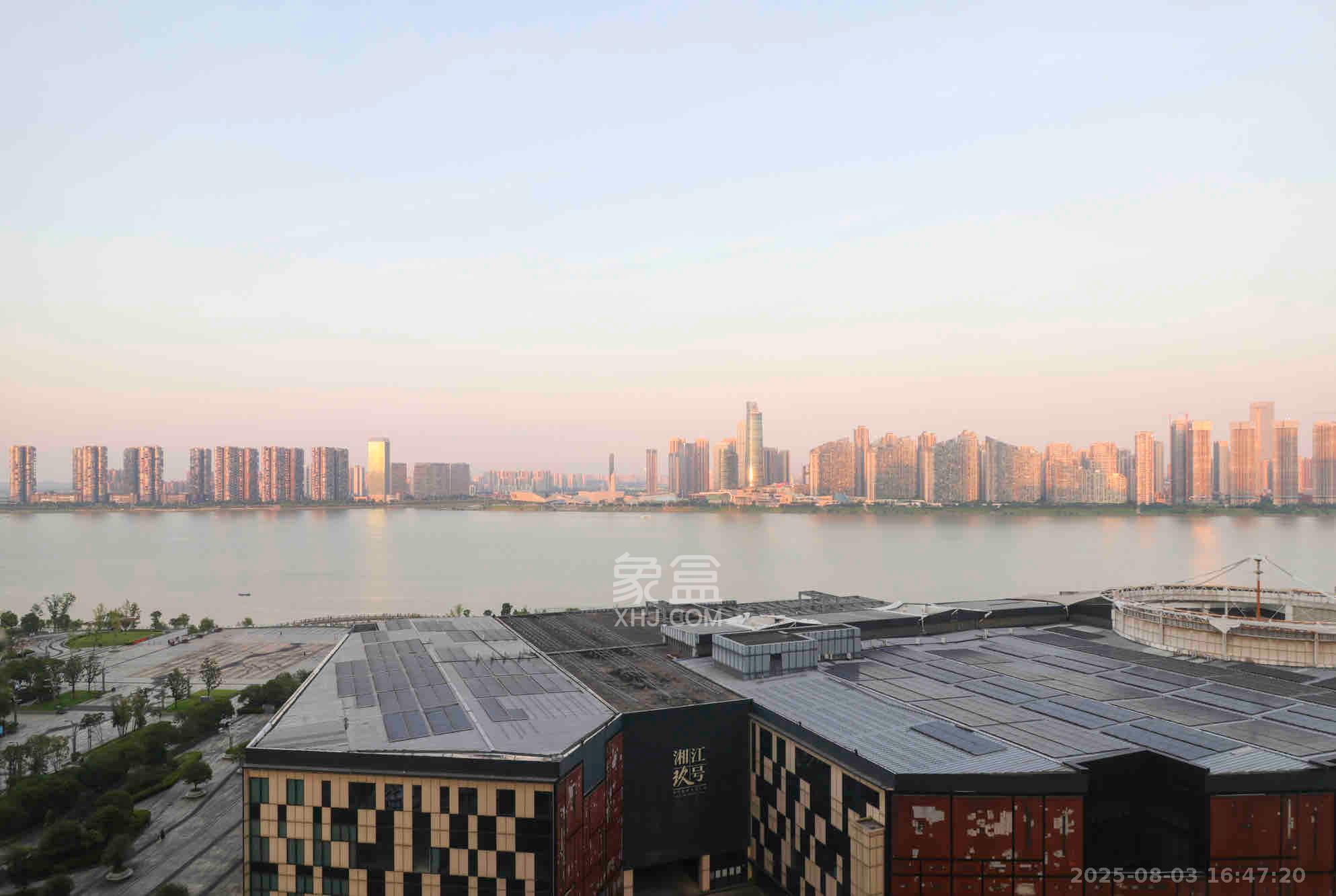 南山雍江汇（滨江国际新城）  3室2厅1卫   3100.00元/月室内图
