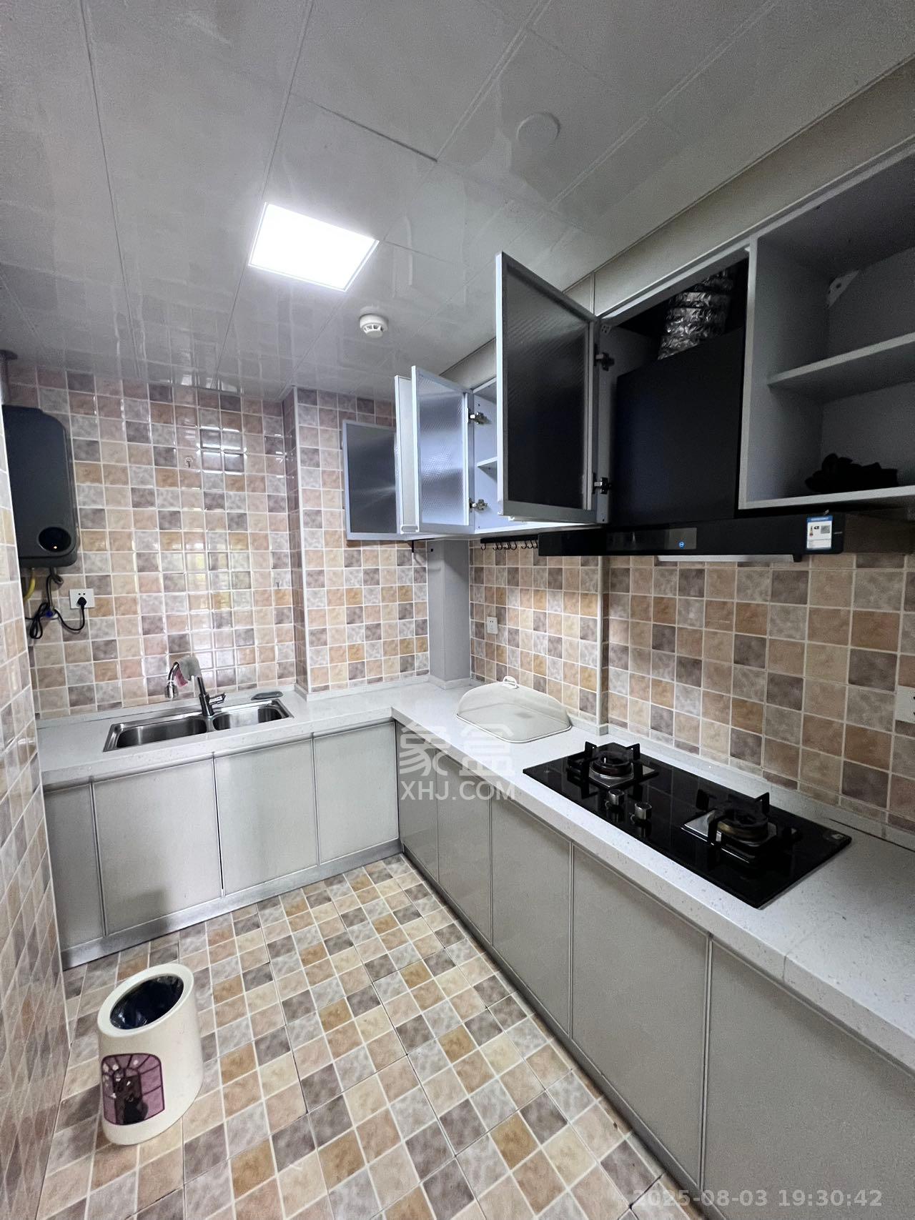 北辰三角洲C3区  3室2厅2卫    3400.0元/月 北辰三角洲C3区  3室2厅2卫    3400.0元/月室内图