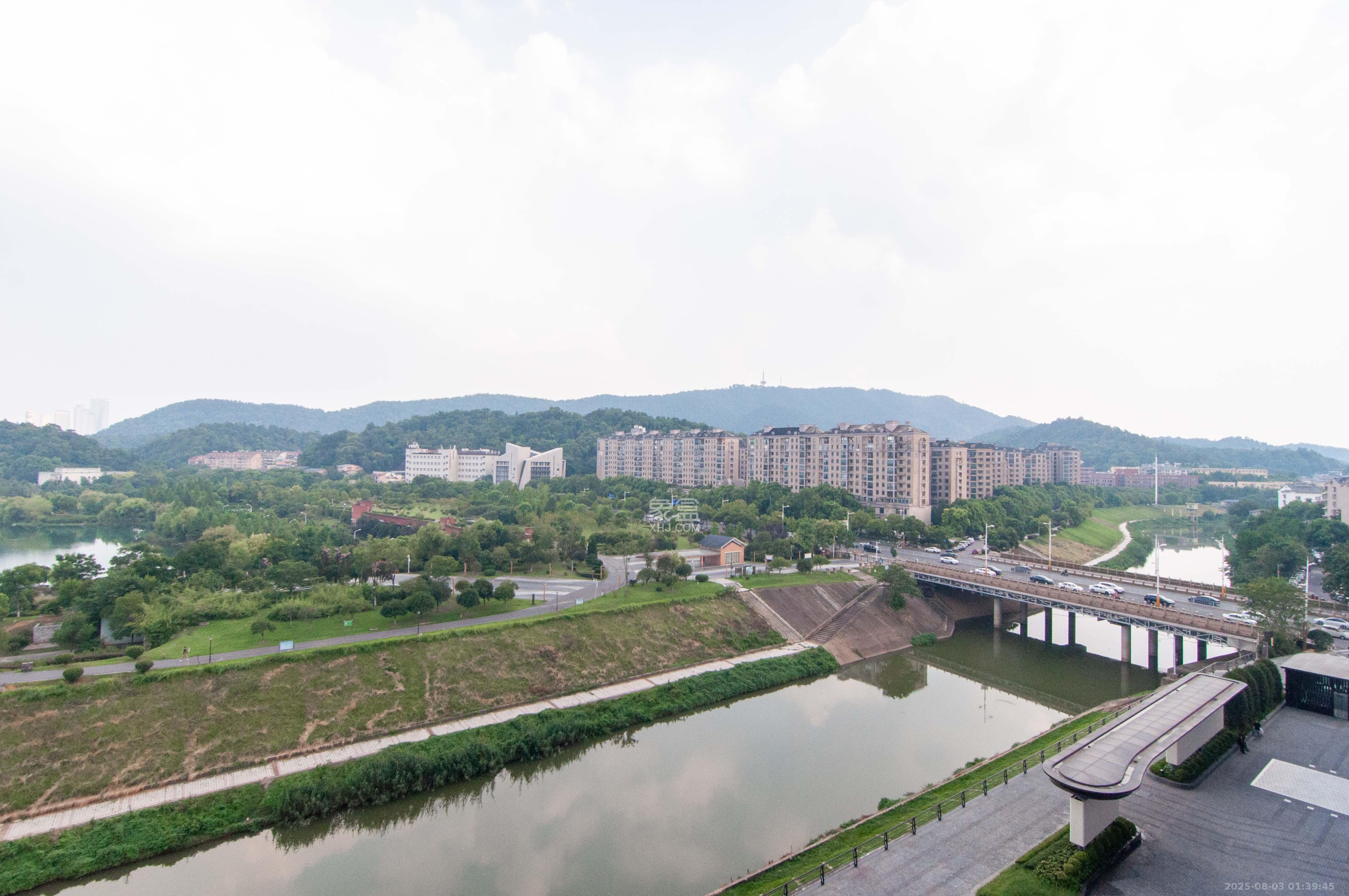 恩瑞御西湖  4室2厅2卫   300.00万其他