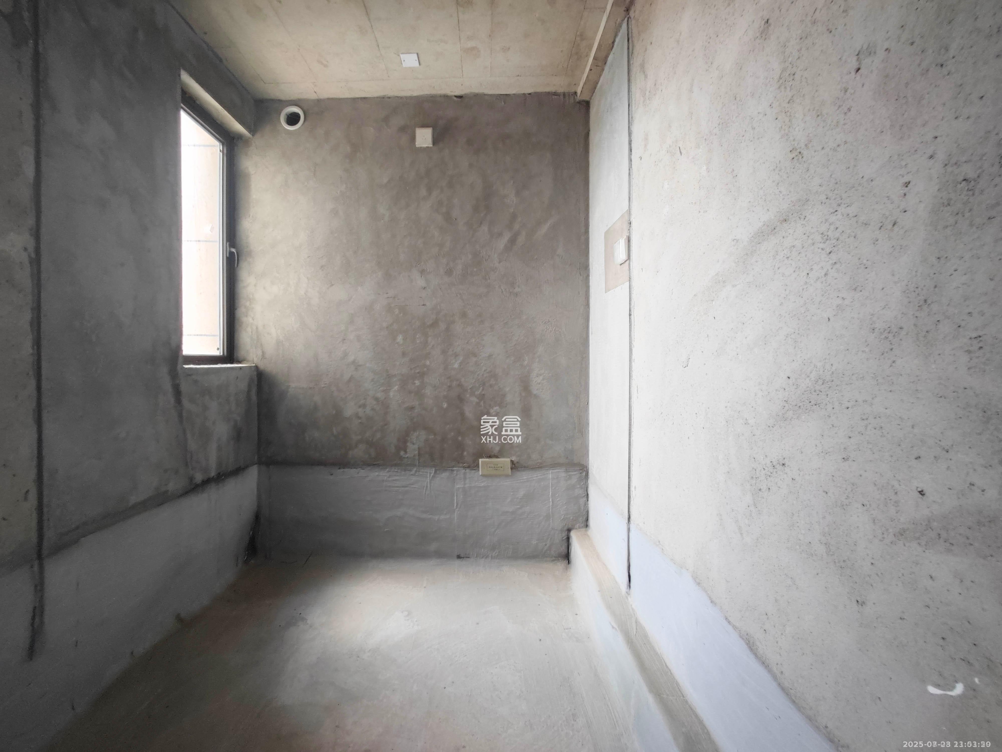 长房明宸府  3室2厅2卫    90.0万卧室