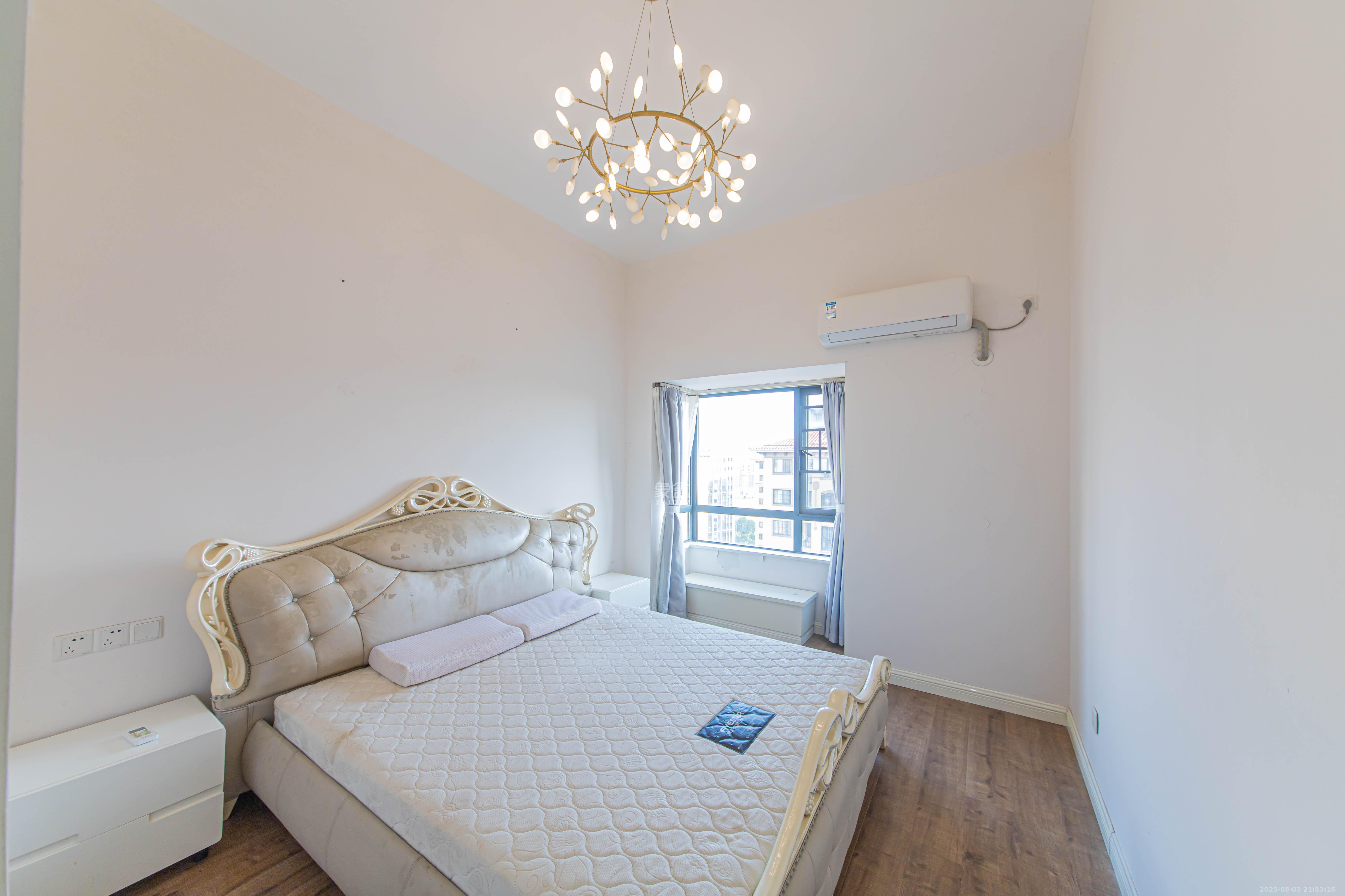 中建芙蓉嘉苑  4室2厅1卫    98.0万 中建芙蓉嘉苑  4室2厅1卫    98.0万卧室