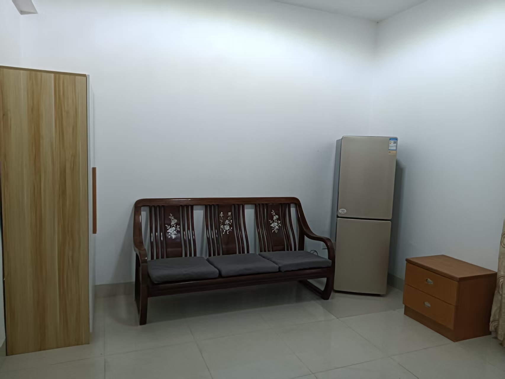 厚土珊瑚湾  1室1厅1卫   1800.00元/月室内图1