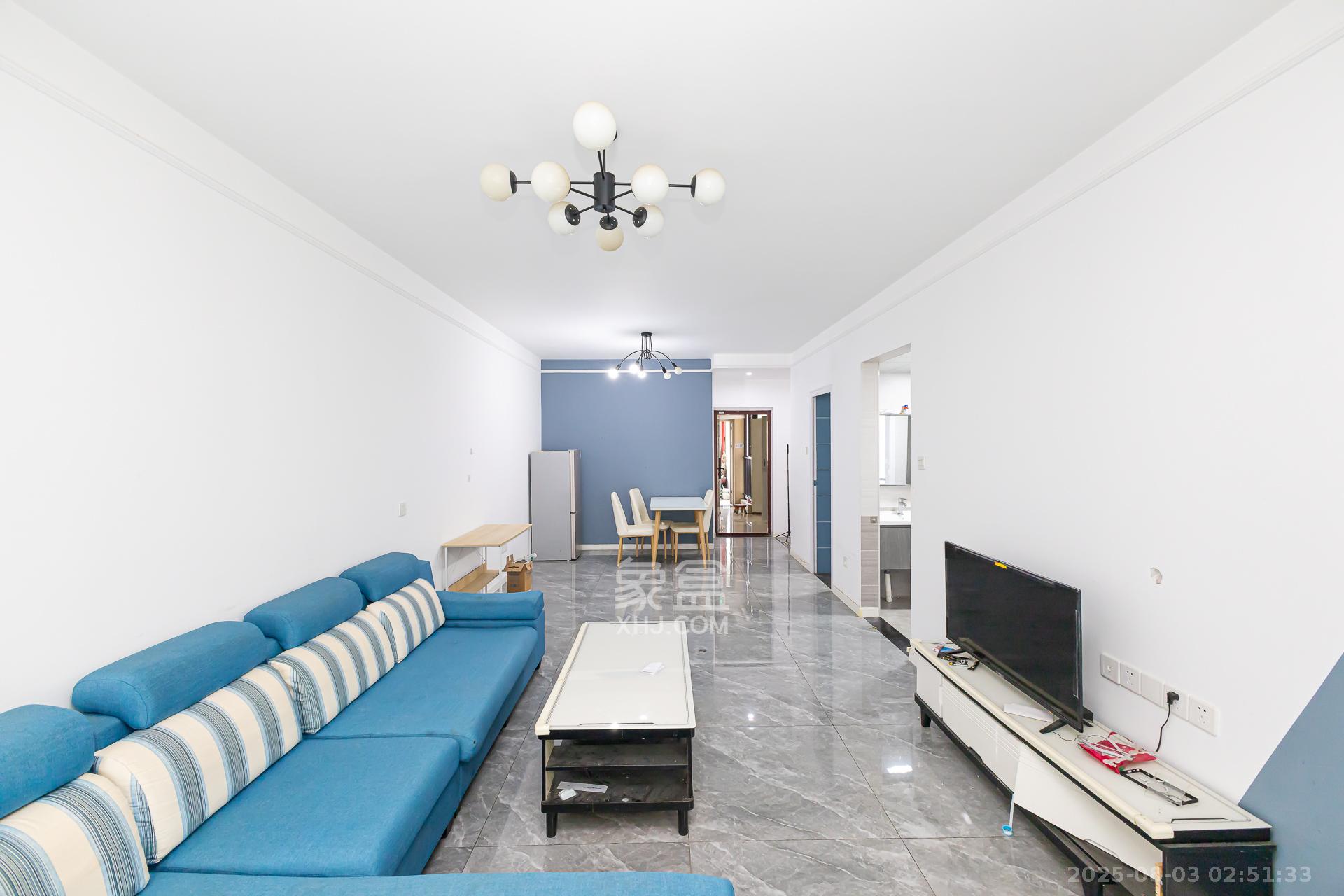 勤诚达境界城  3室2厅1卫    66.0万 勤诚达境界城  3室2厅1卫    66.0万客厅