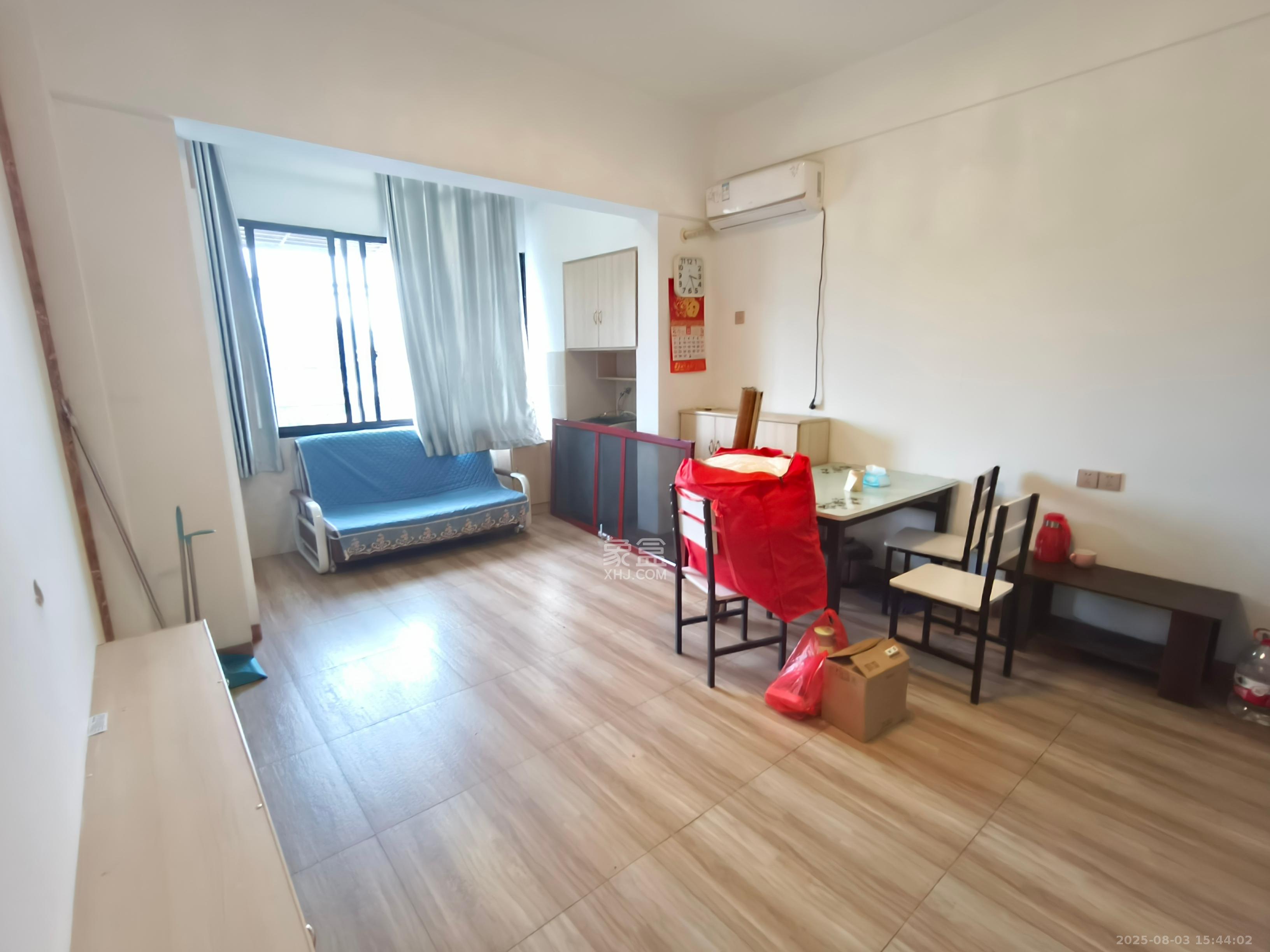 山水金庭  2室1厅1卫    800.0元/月 山水金庭  2室1厅1卫    800.0元/月室内图