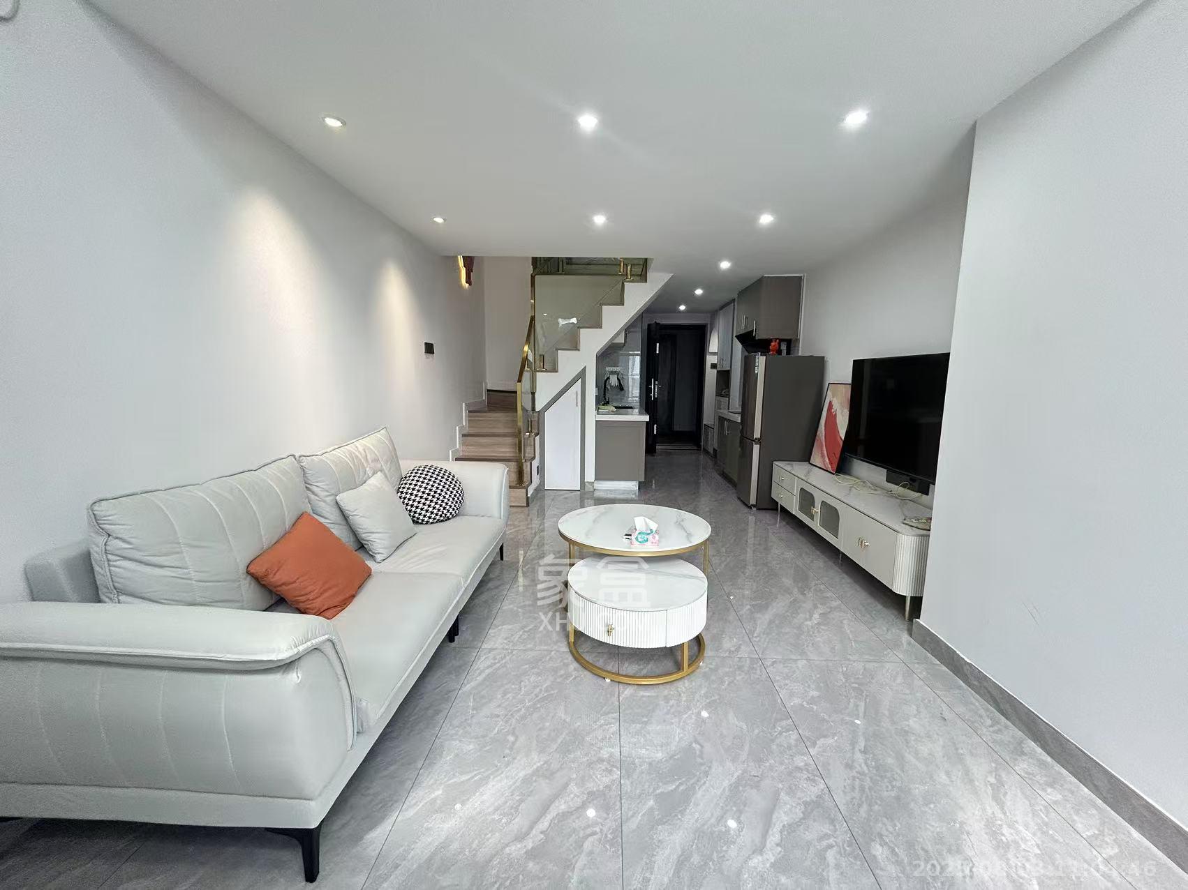 欣隆居  1室1厅1卫    2400.0元/月室内图