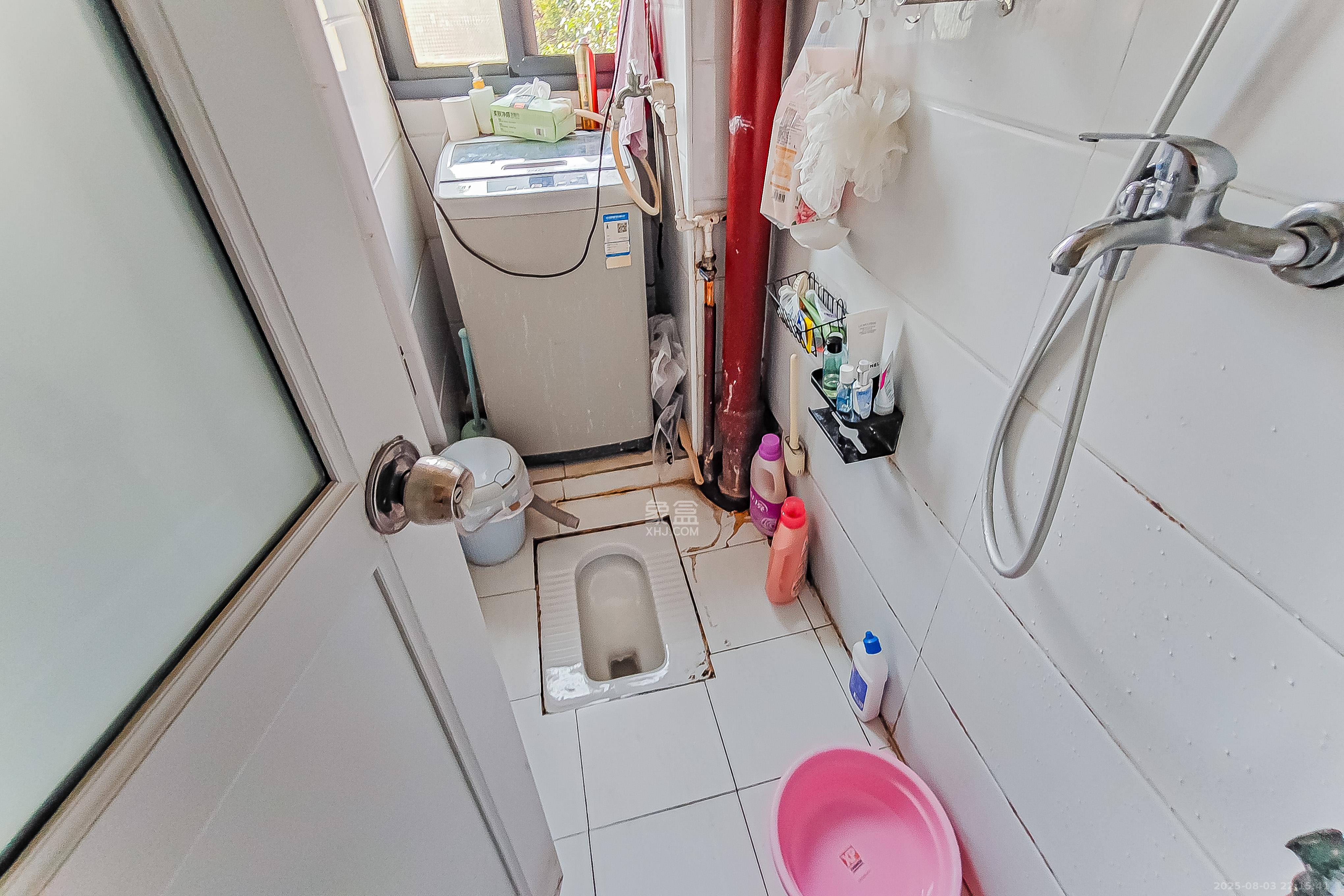 向东南社区  1室1厅1卫    24.0万 向东南社区  1室1厅1卫    24.0万卫生间