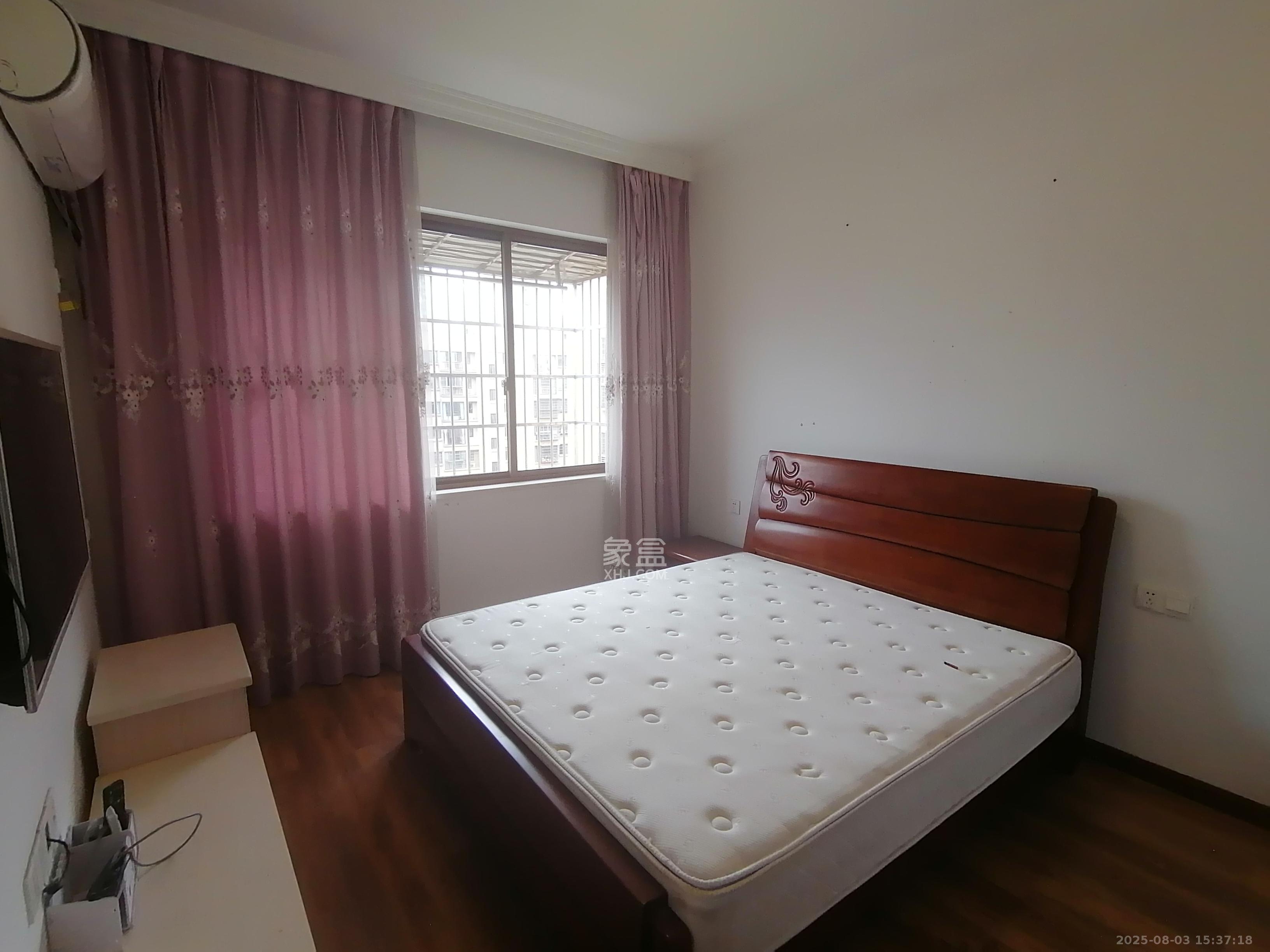 四季星城 5室2厅3卫 2000.0元/月 四季星城 5室2厅3卫 2000.0元/月室内图