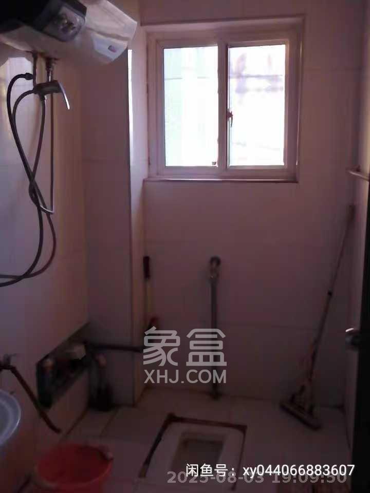 麓谷锦和园  2室1厅1卫   1300.00元/月室内图