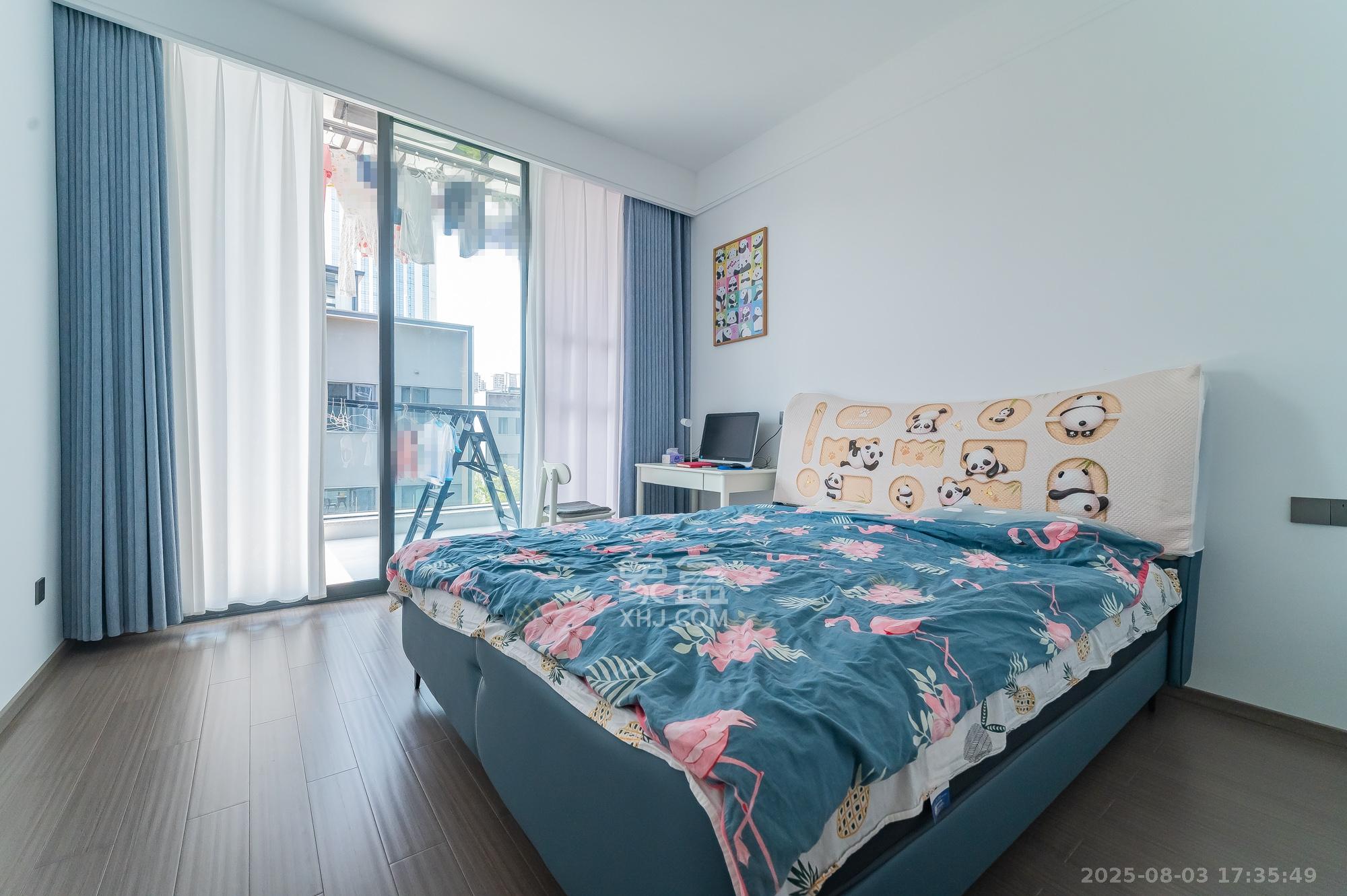 绿城美的明月江南  4室2厅3卫    309.8万卧室